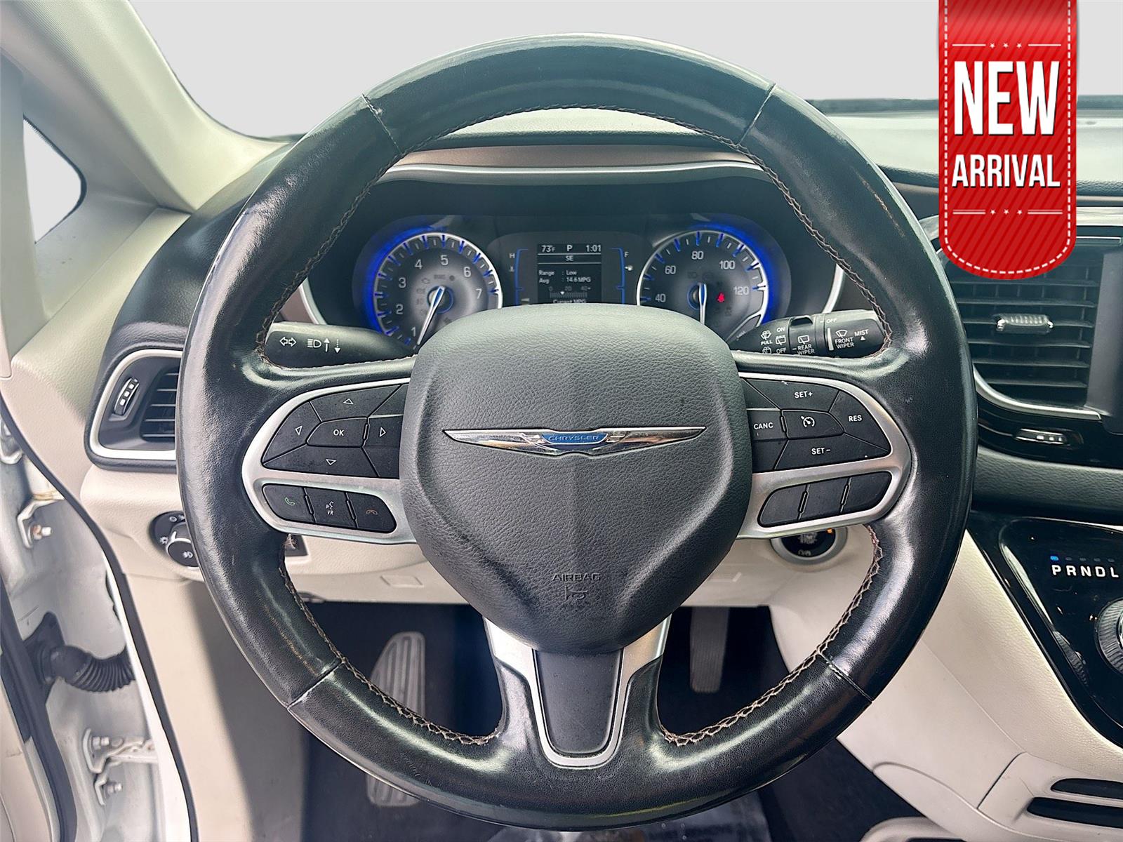 2019 Chrysler Pacifica Touring L photo 7