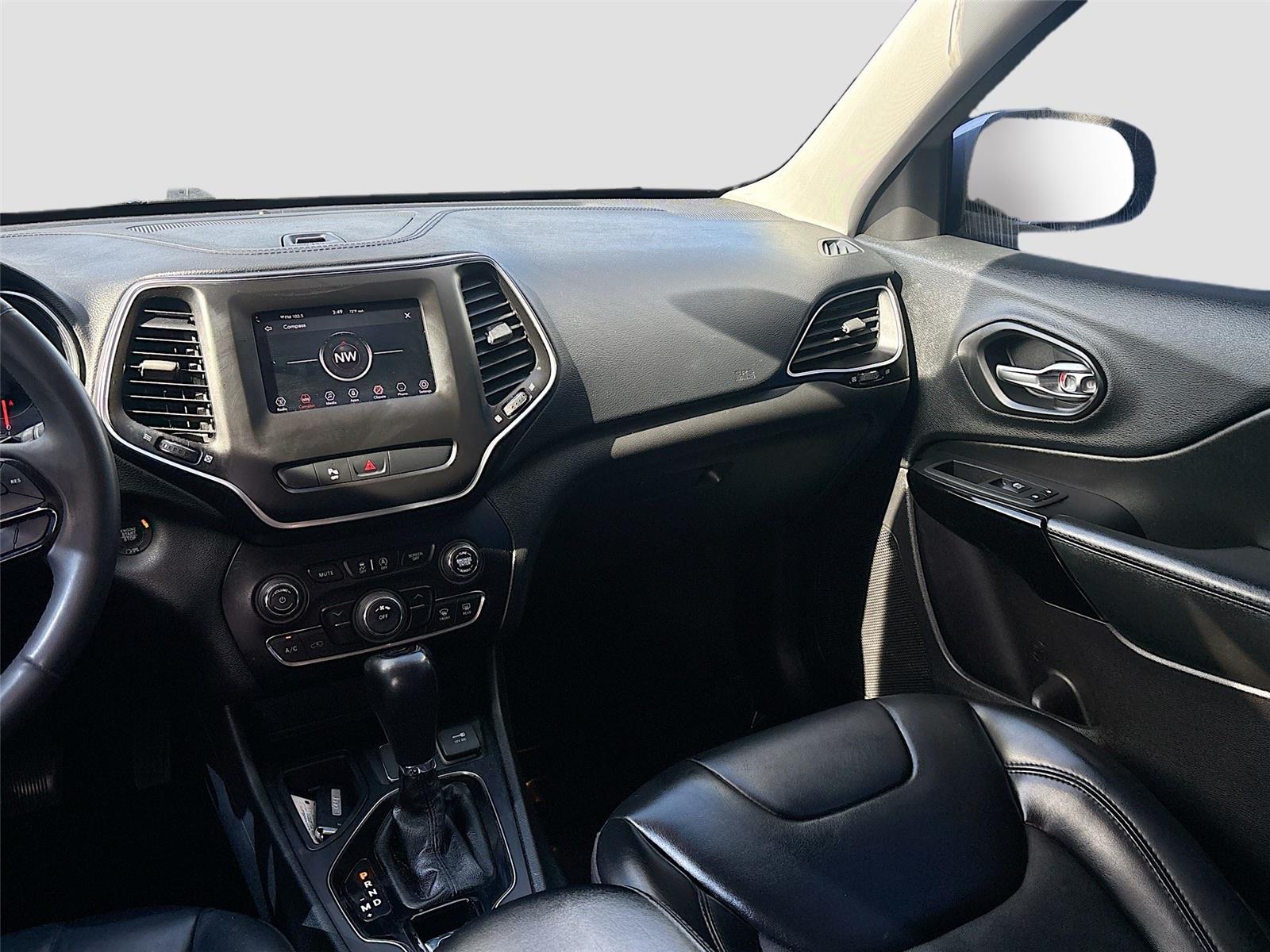 2020 Jeep Cherokee Altitude photo 14