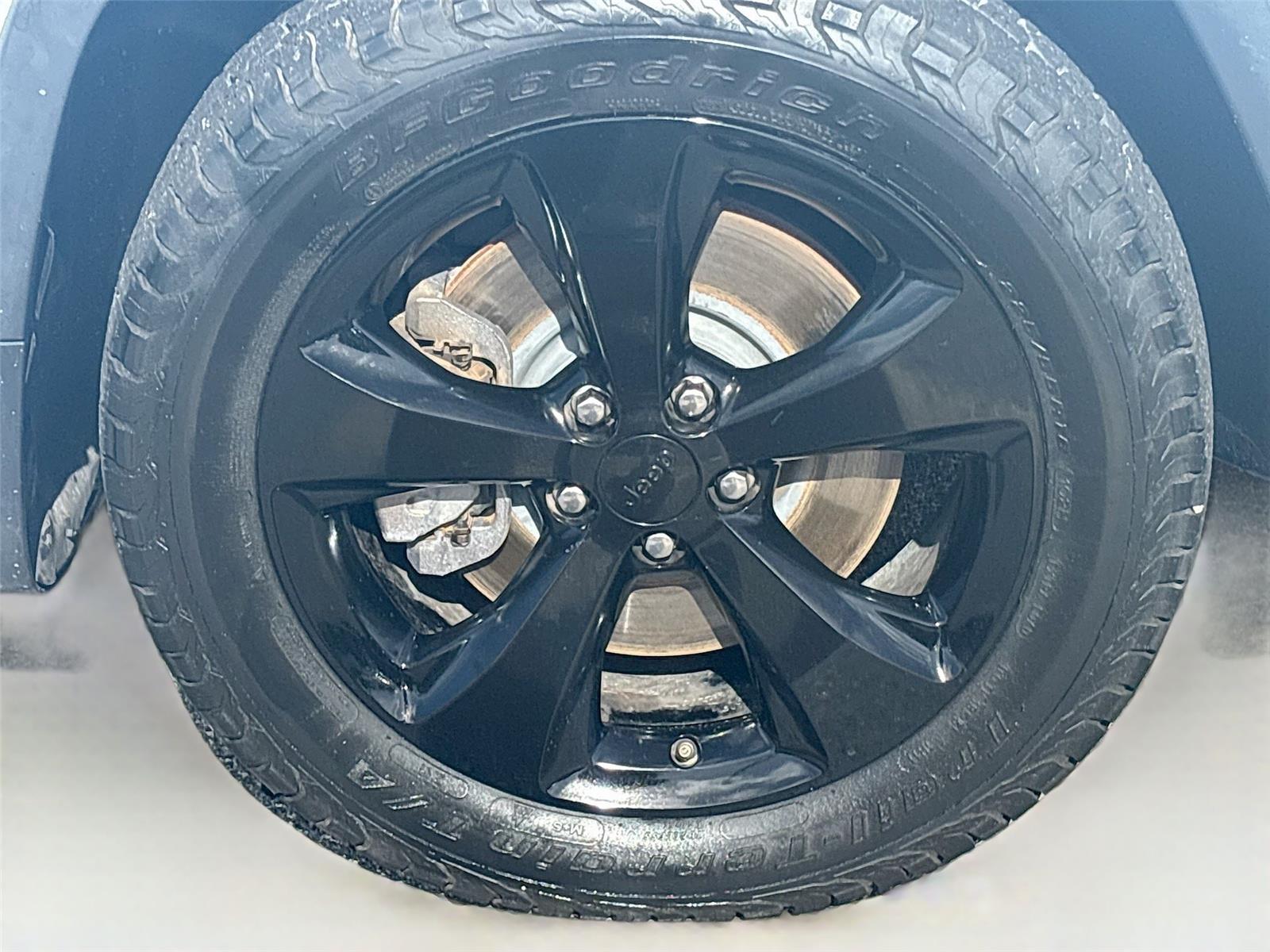 2020 Jeep Cherokee Altitude photo 21