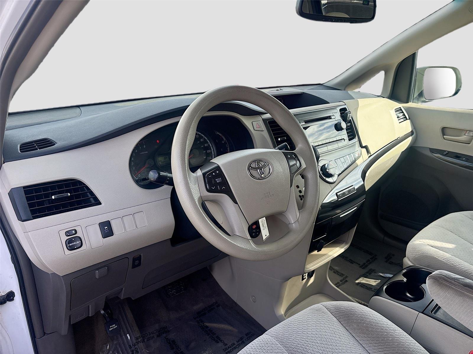 2013 TOYOTA SIENNA