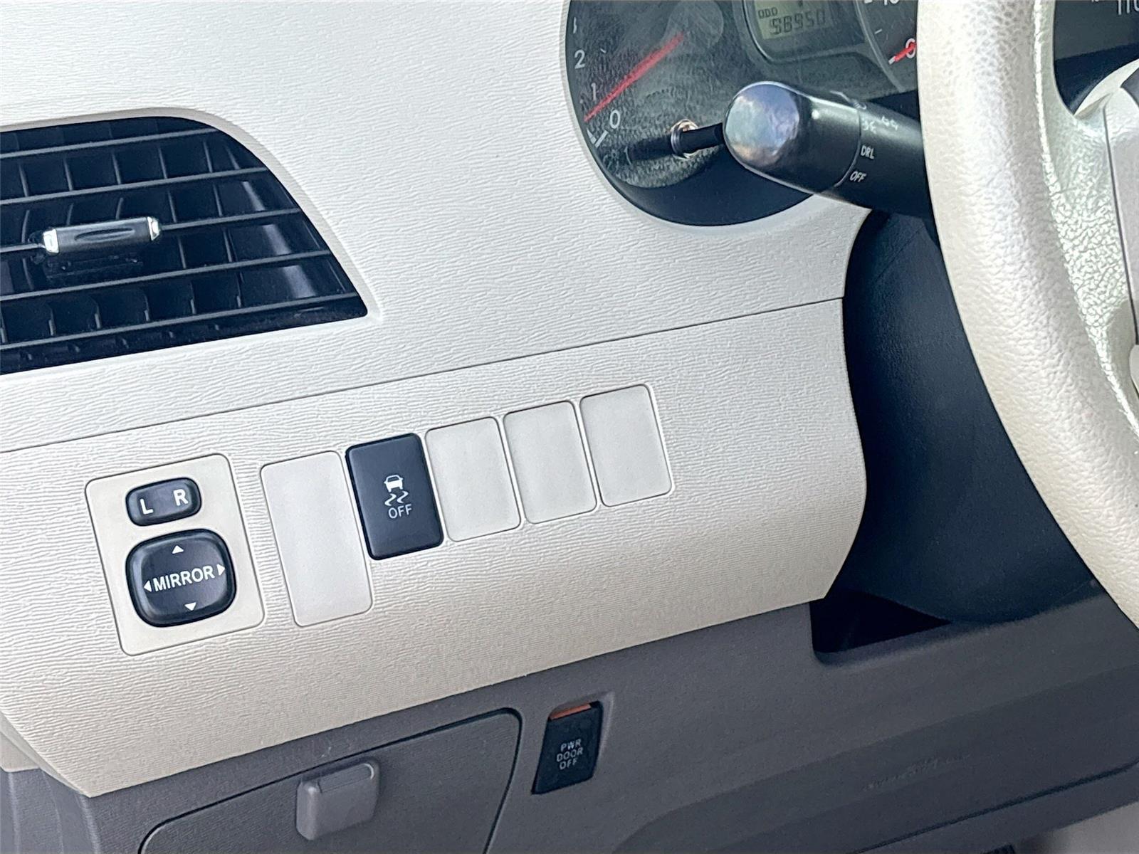 2013 TOYOTA SIENNA