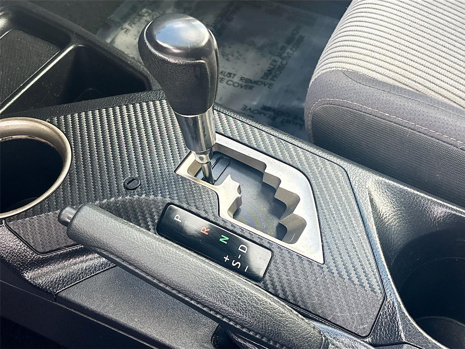 2014 Toyota RAV4 XLE photo 11