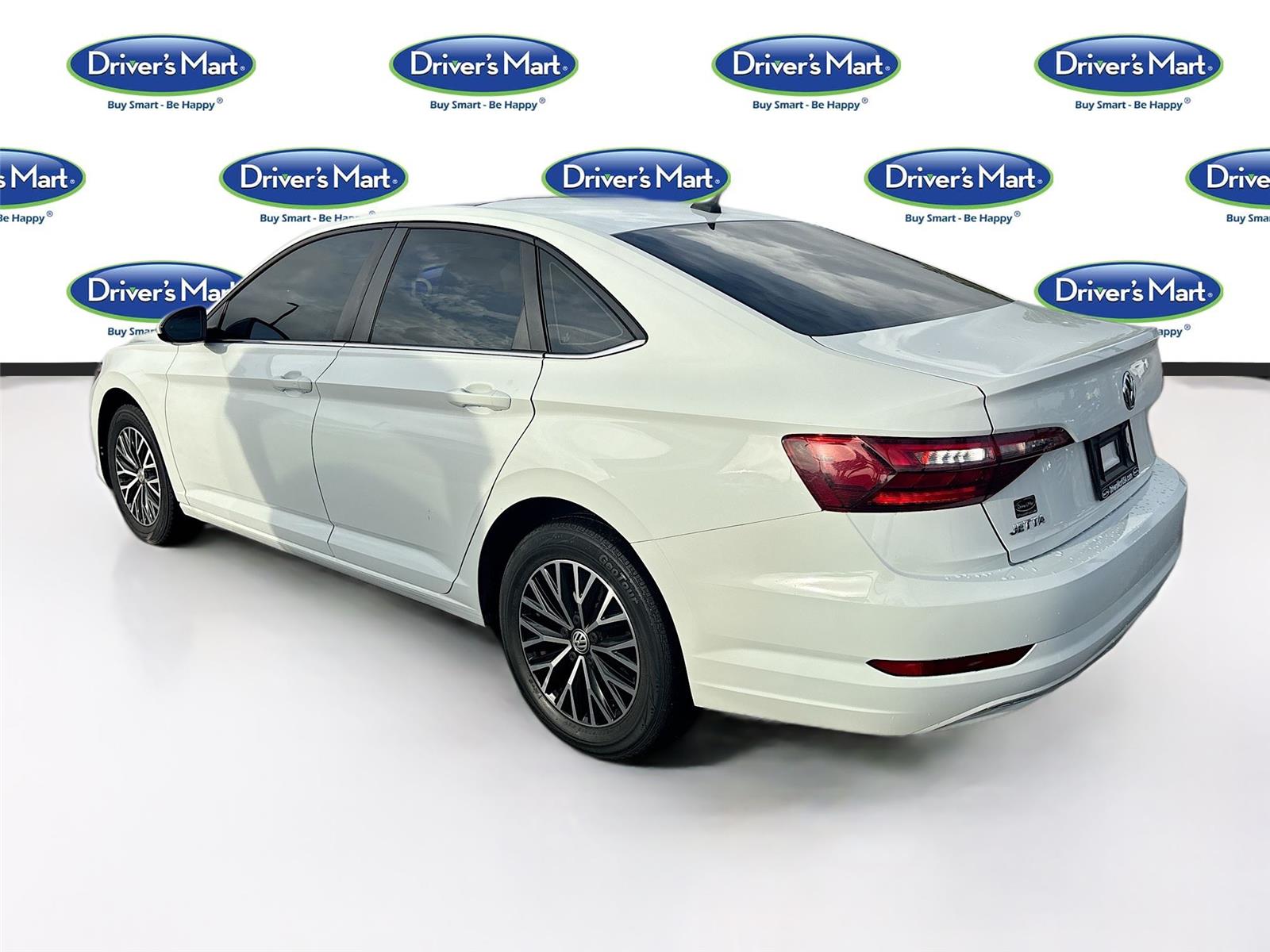 2021 Volkswagen Jetta SE photo 3