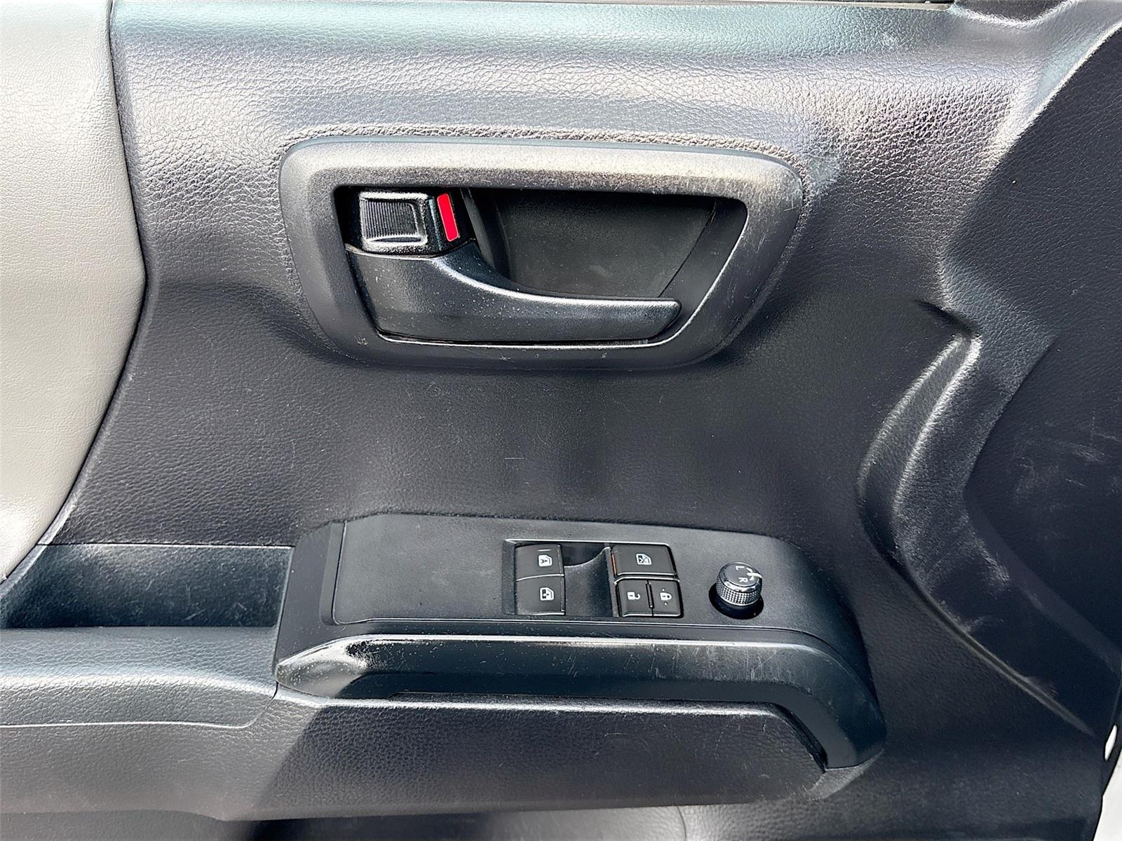 2020 Toyota Tacoma SR