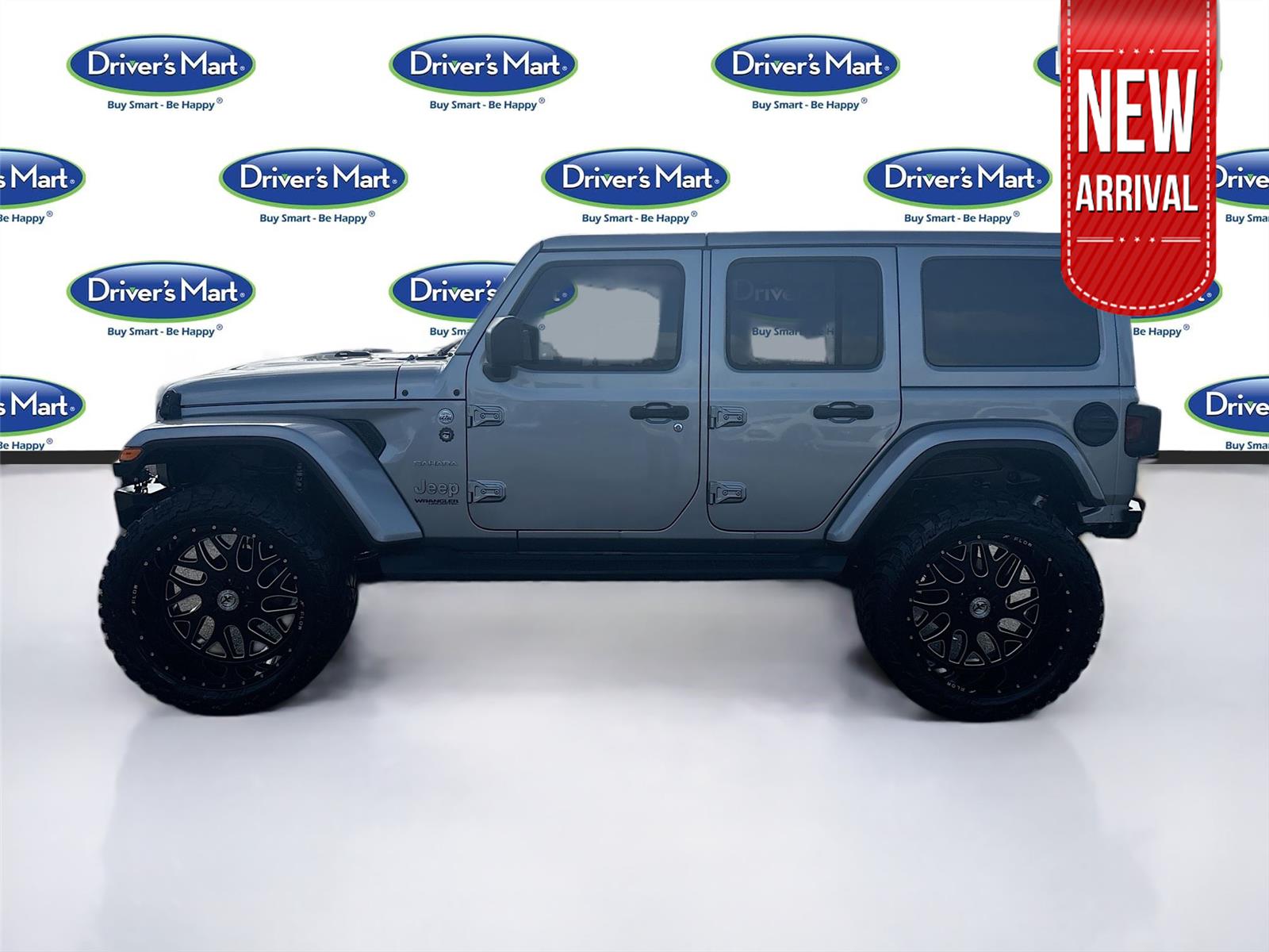 2020 Jeep Wrangler Unlimited Sahara photo 2