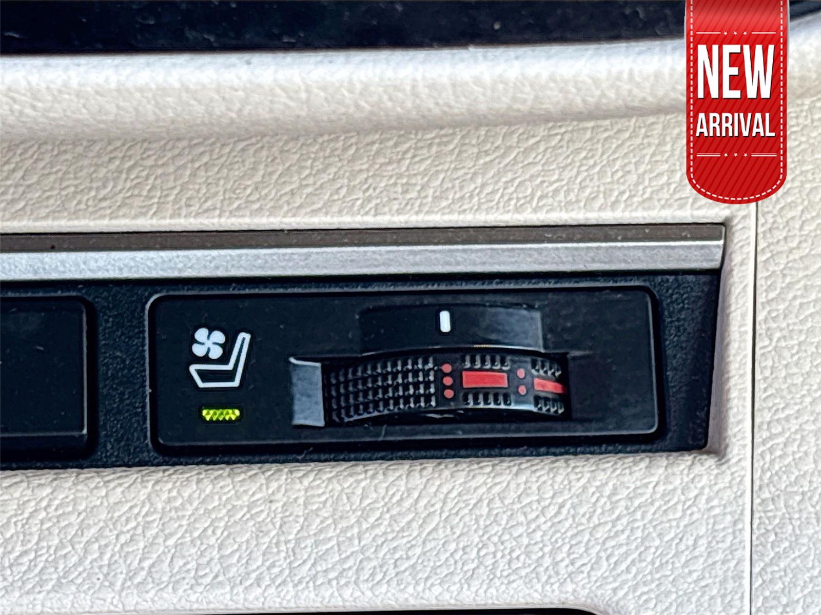 2013 Lexus ES 350 4dr Sdn