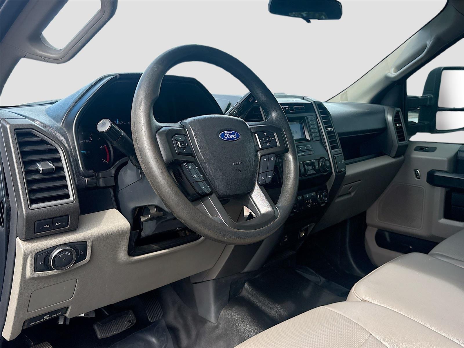2022 Ford Super Duty F-350 DRW XL
