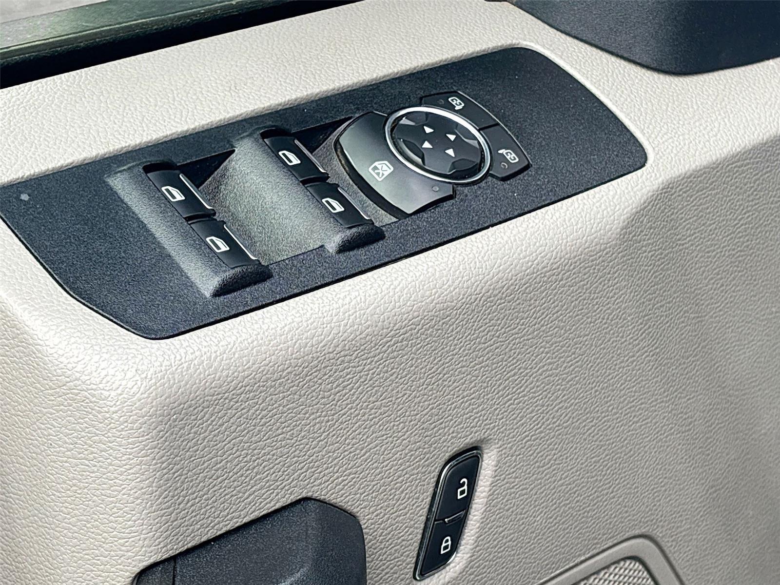2022 Ford Super Duty F-350 DRW XL