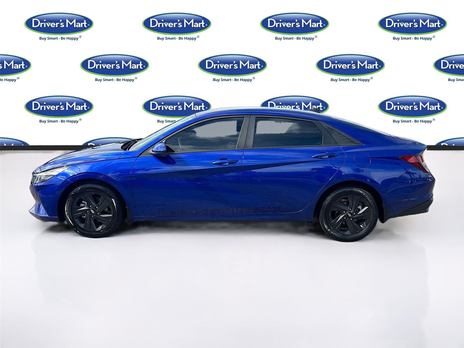 2022 Hyundai Elantra SEL photo 4