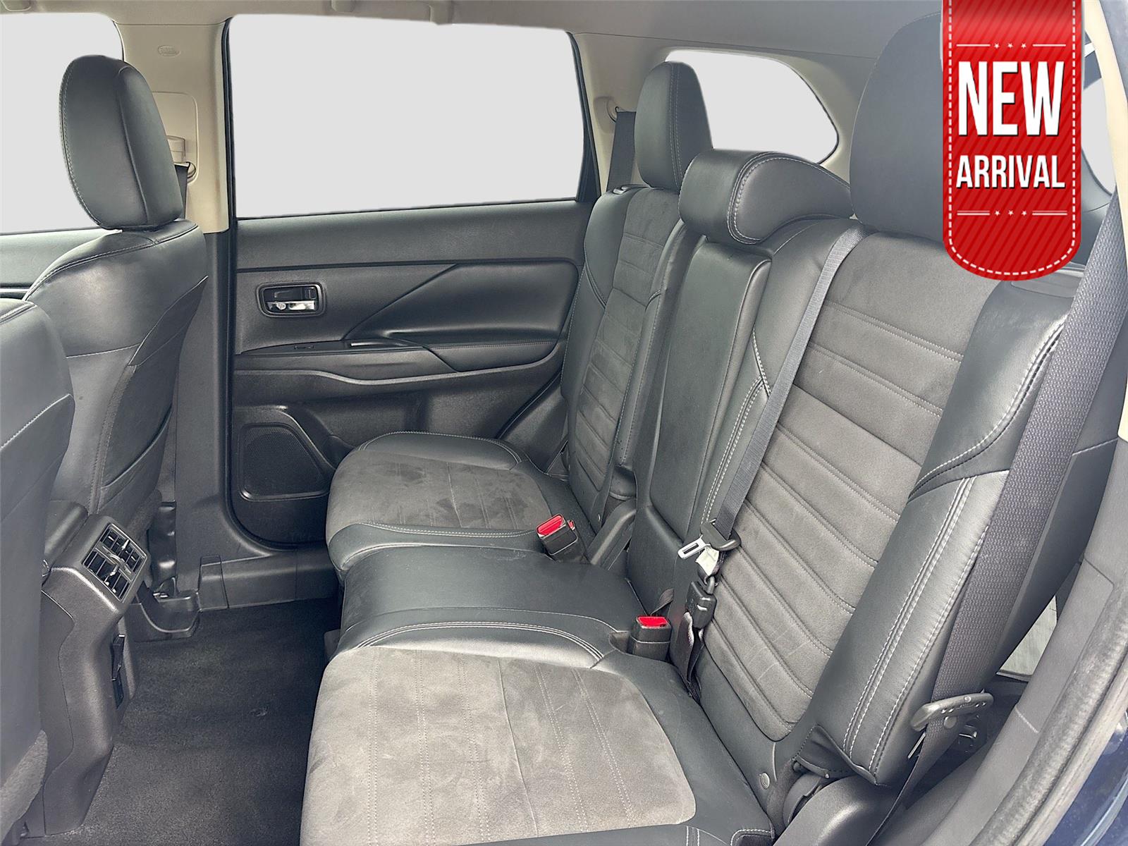 2020 Mitsubishi Outlander SE