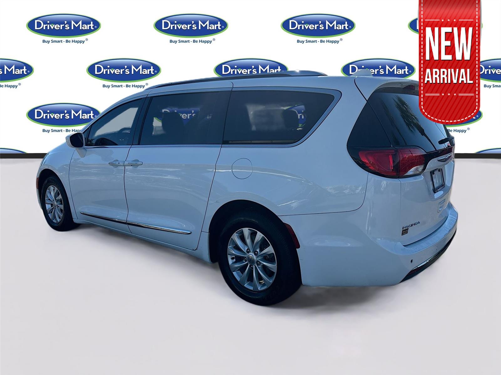 2019 Chrysler Pacifica Touring L photo 4
