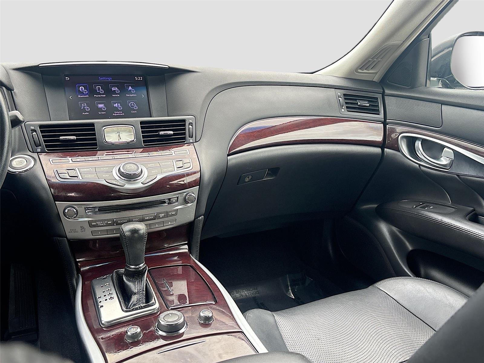 2018 INFINITI Q70 3.7 LUXE