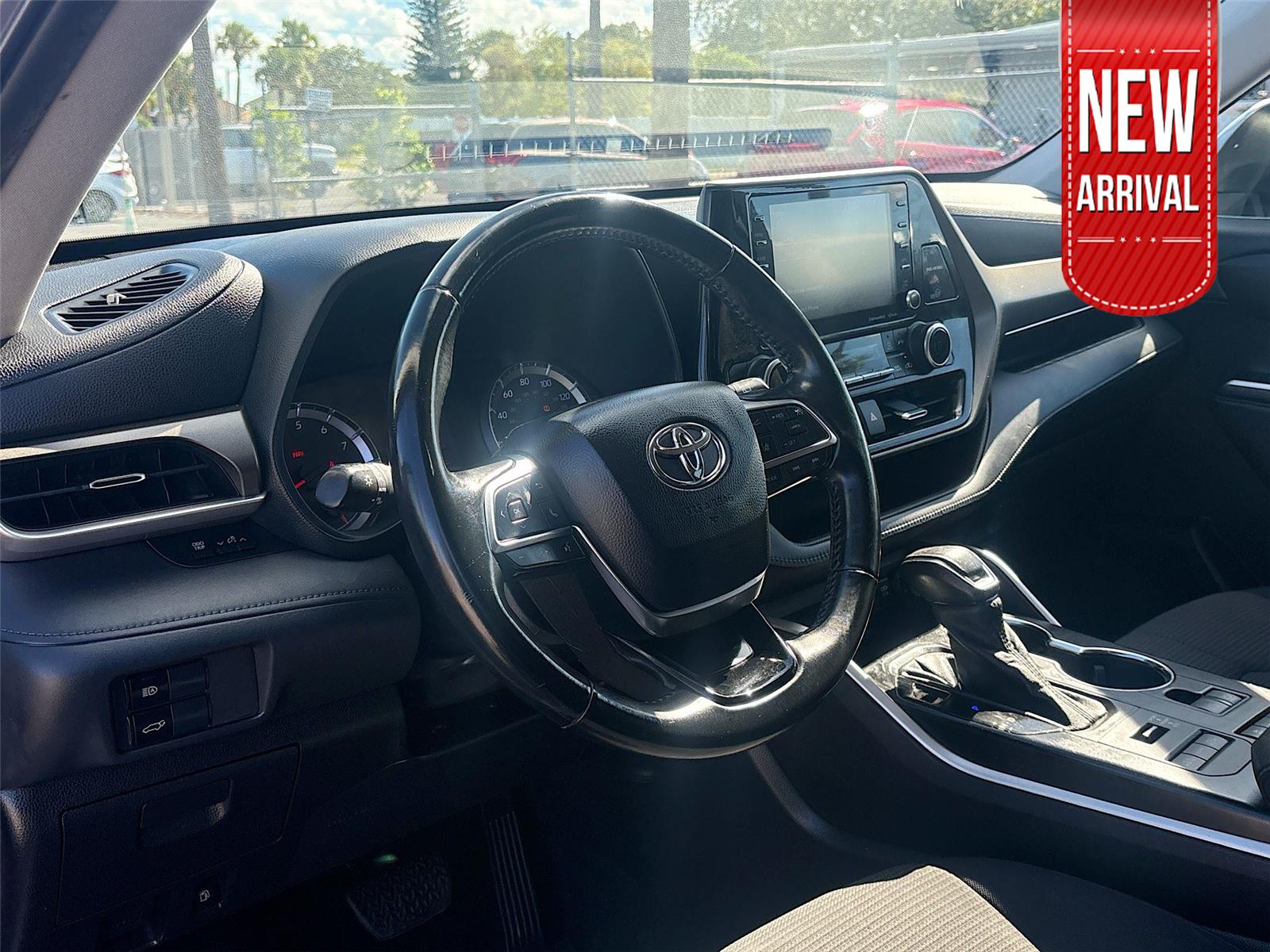 2021 Toyota Highlander LE