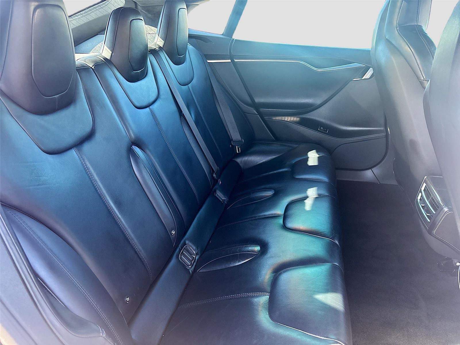2016 Tesla Model S 90D