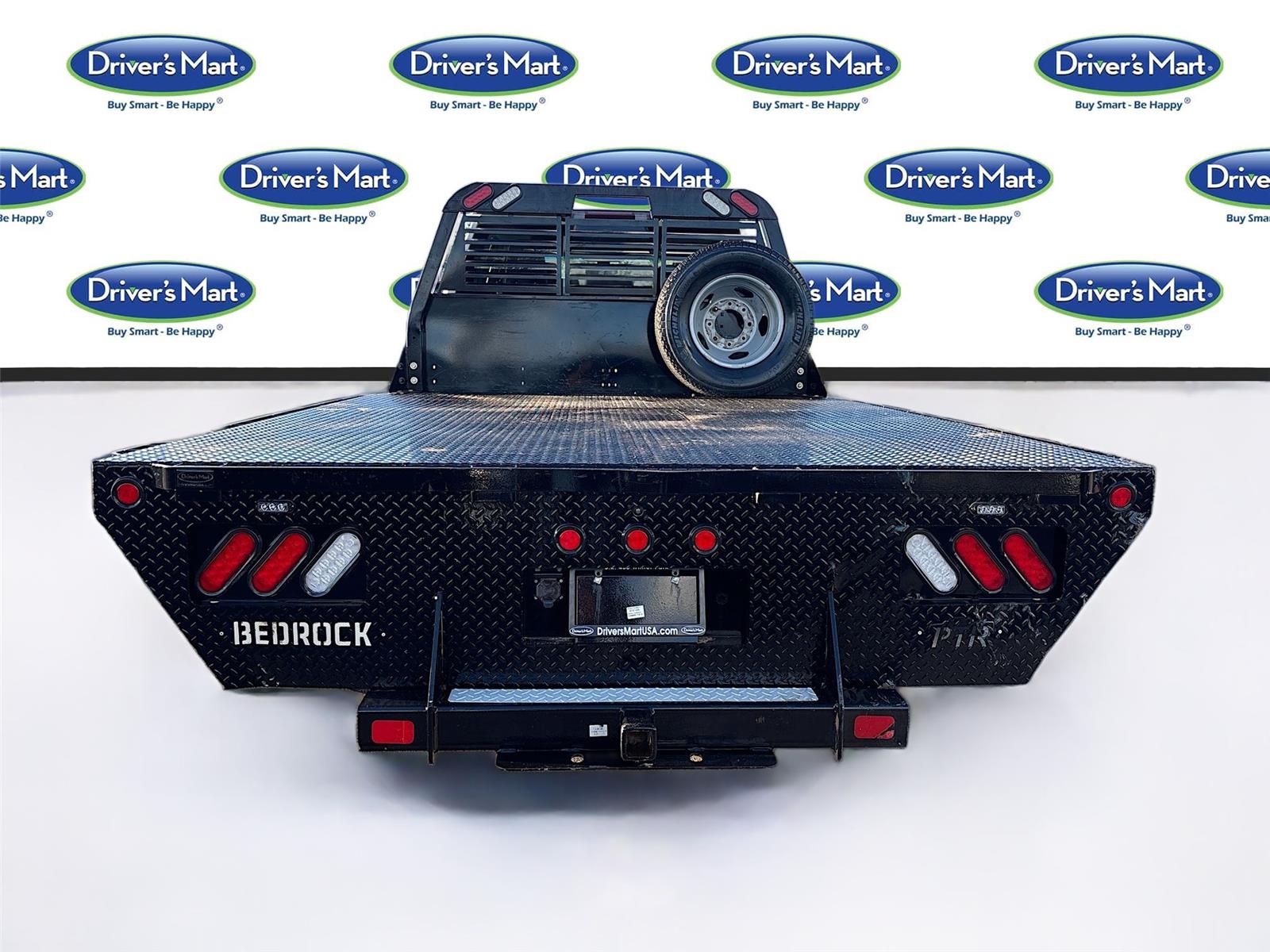 2023 Chevrolet Silverado 3500HD Work Truck photo 2