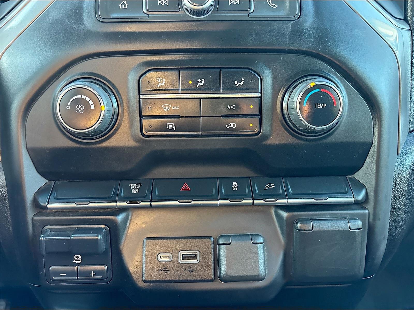 2023 Chevrolet Silverado 3500HD CC Work Truck