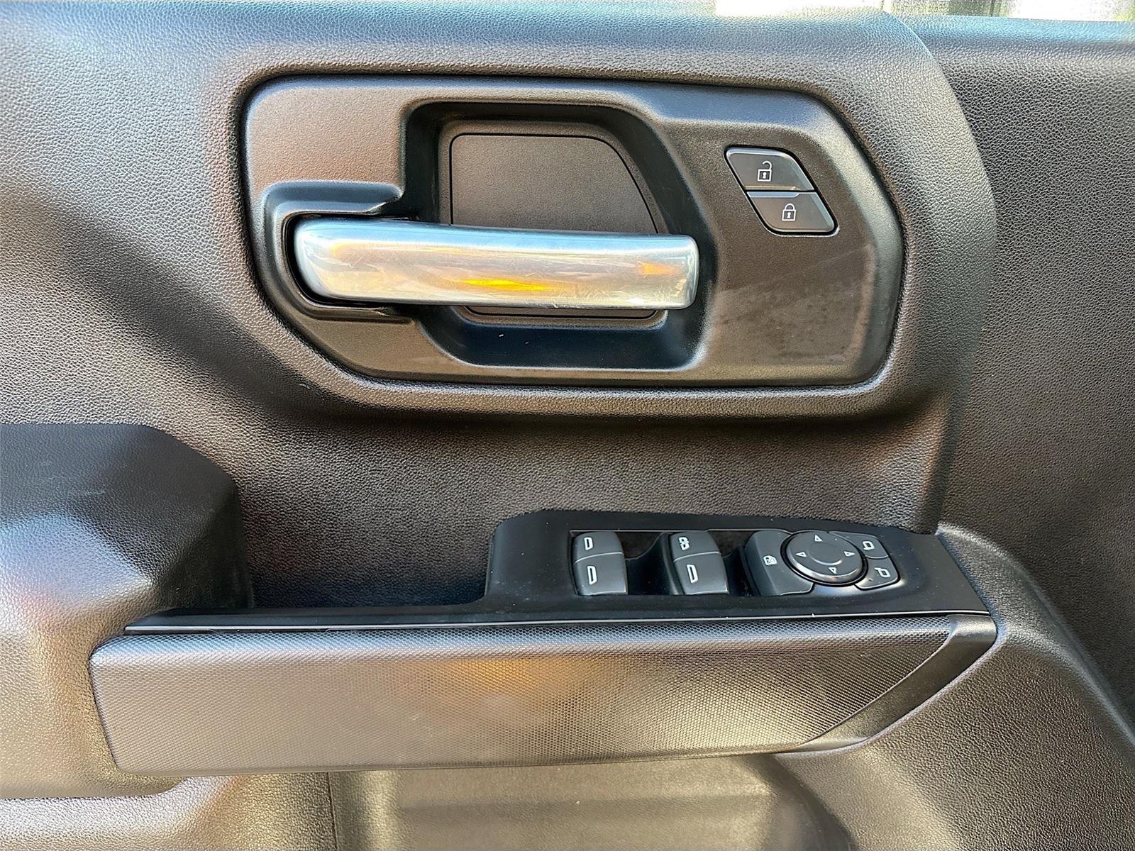 2023 Chevrolet Silverado 3500HD CC Work Truck