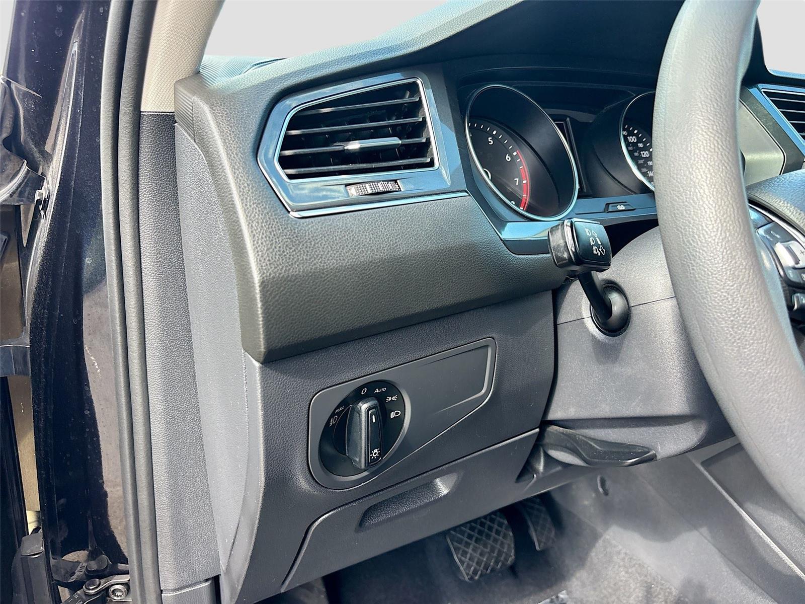 2018 Volkswagen Tiguan S