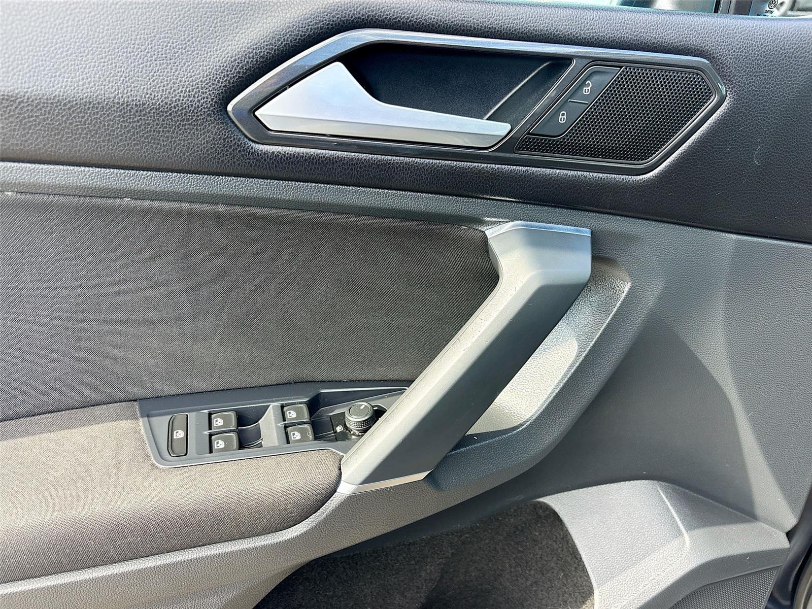 2018 Volkswagen Tiguan S