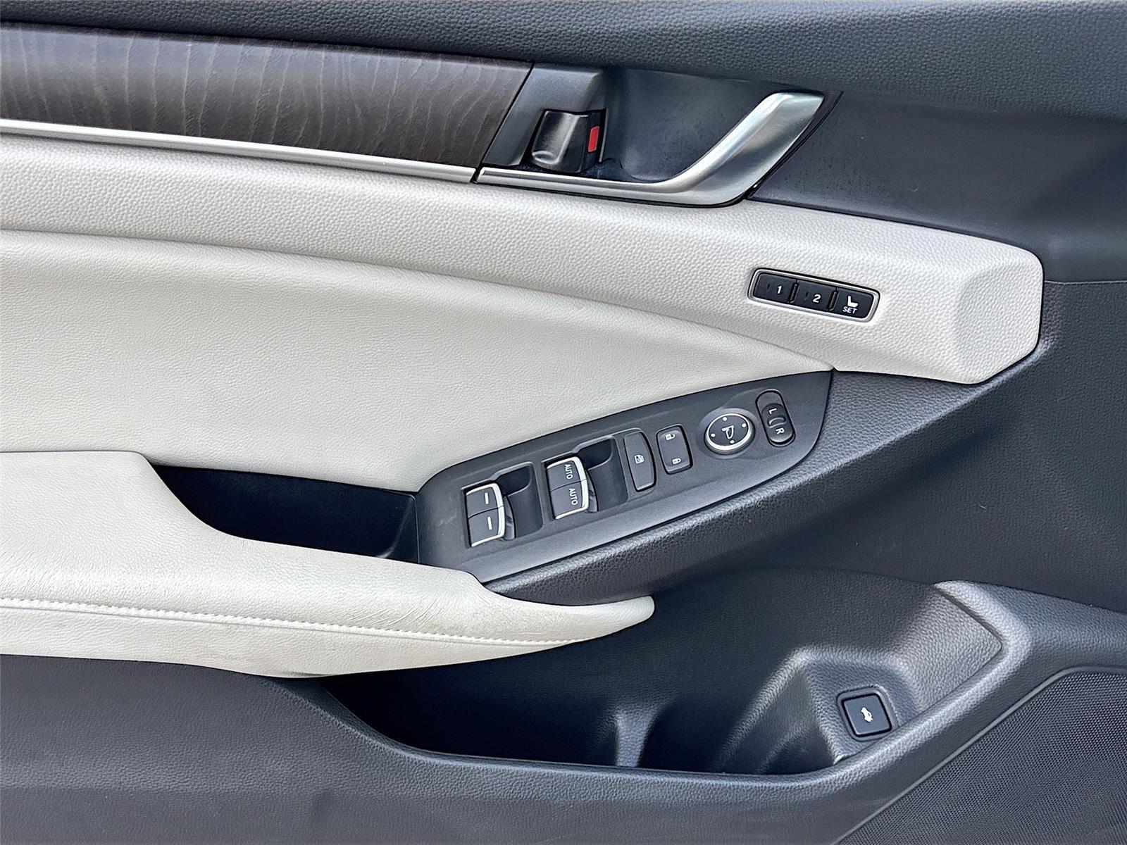 2018 Honda Accord Sedan Touring 2.0T