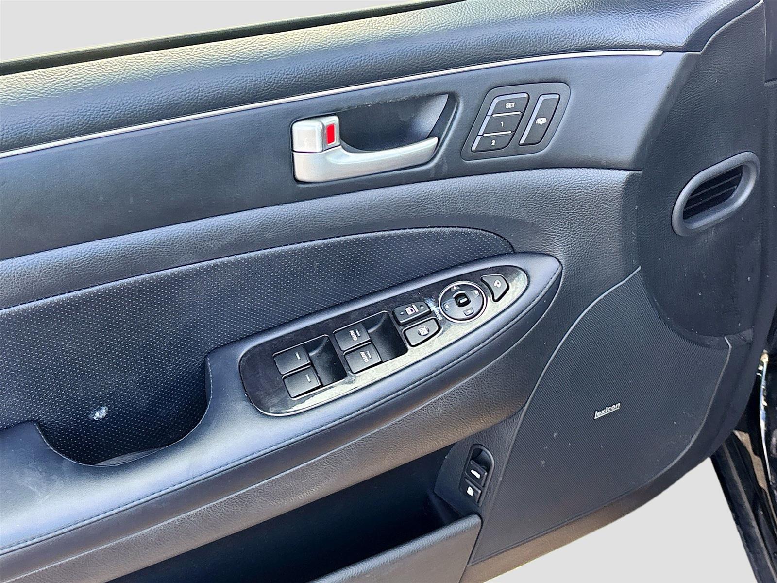 2012 Hyundai Genesis 5.0L