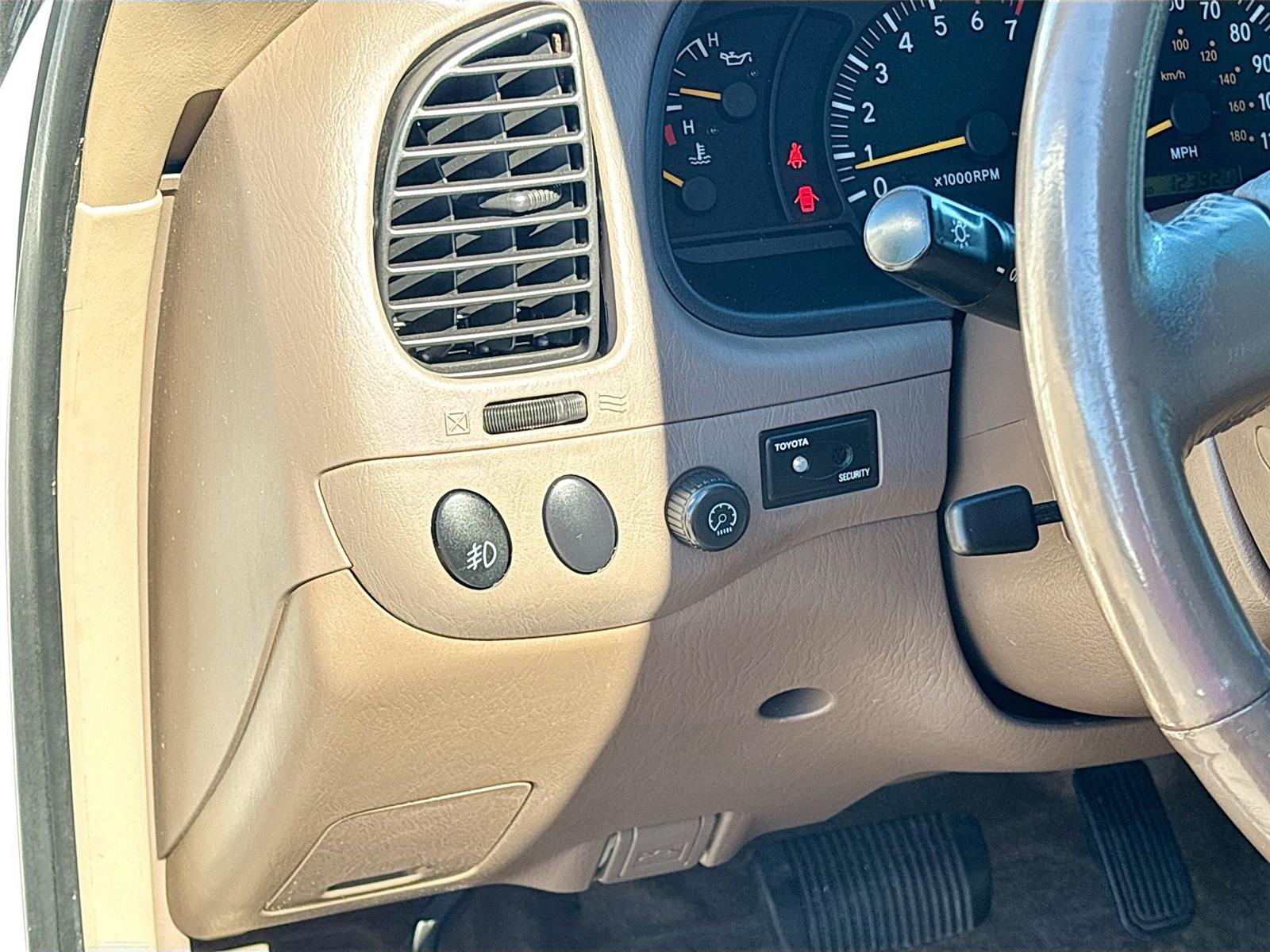 2002 Toyota Tundra Limited V8