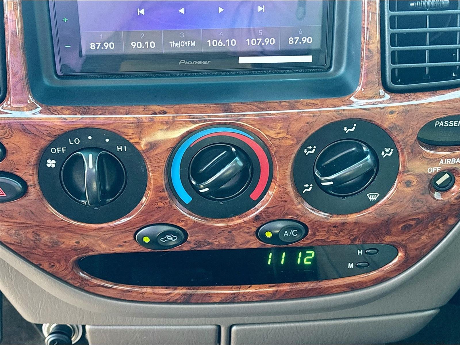 2002 Toyota Tundra Limited V8