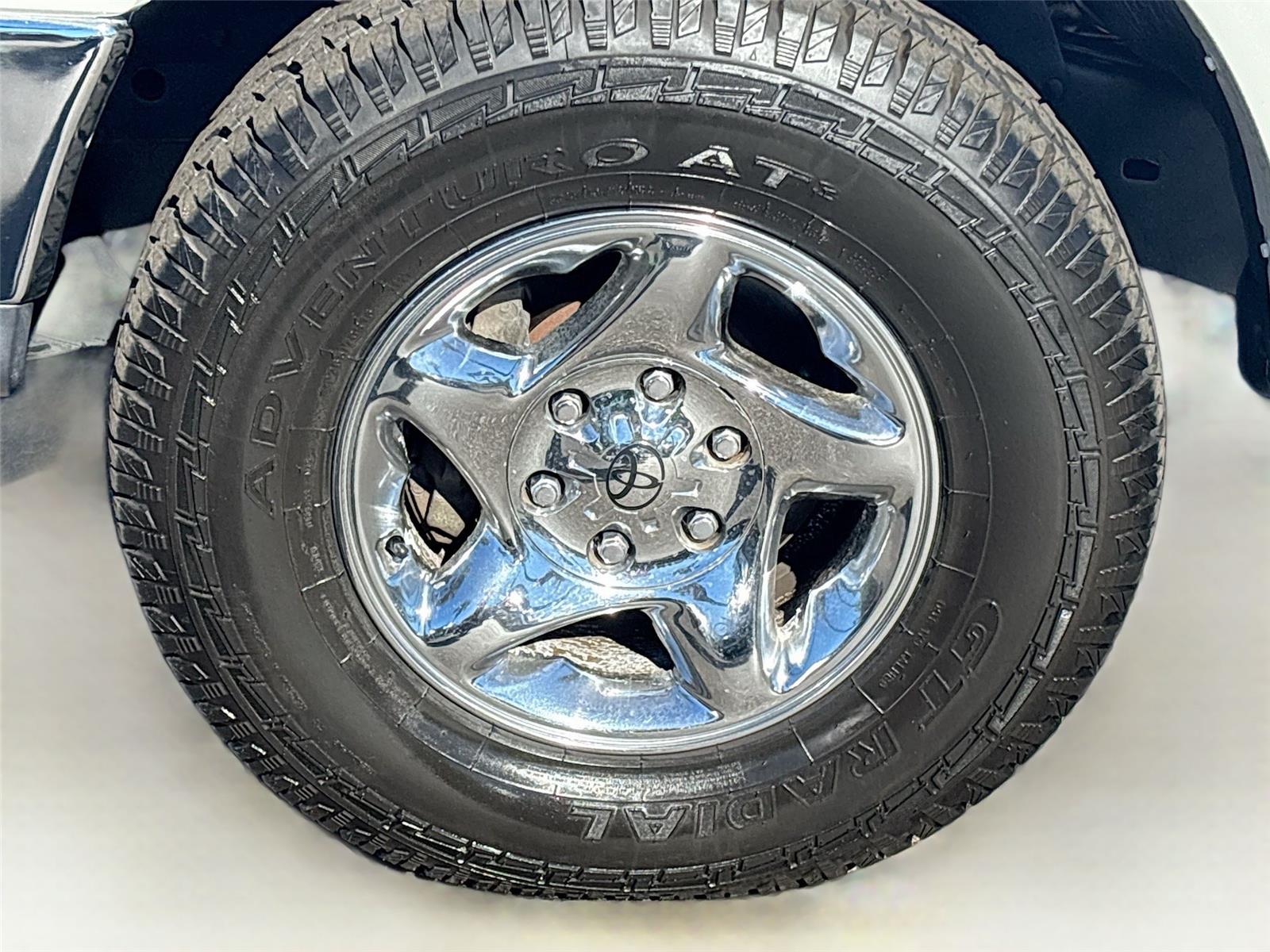 2002 Toyota Tundra Limited V8