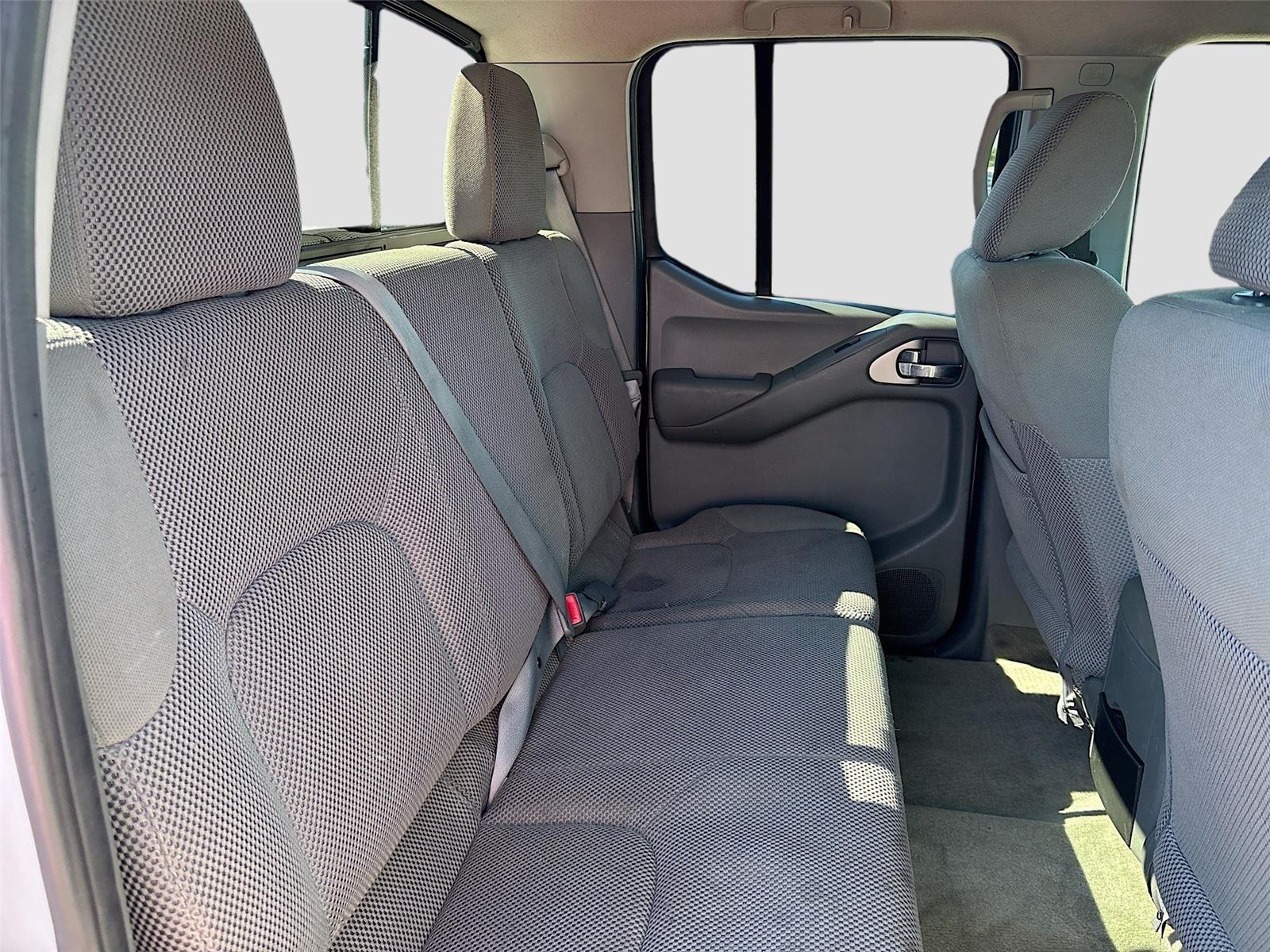 2017 Nissan Frontier SV V6