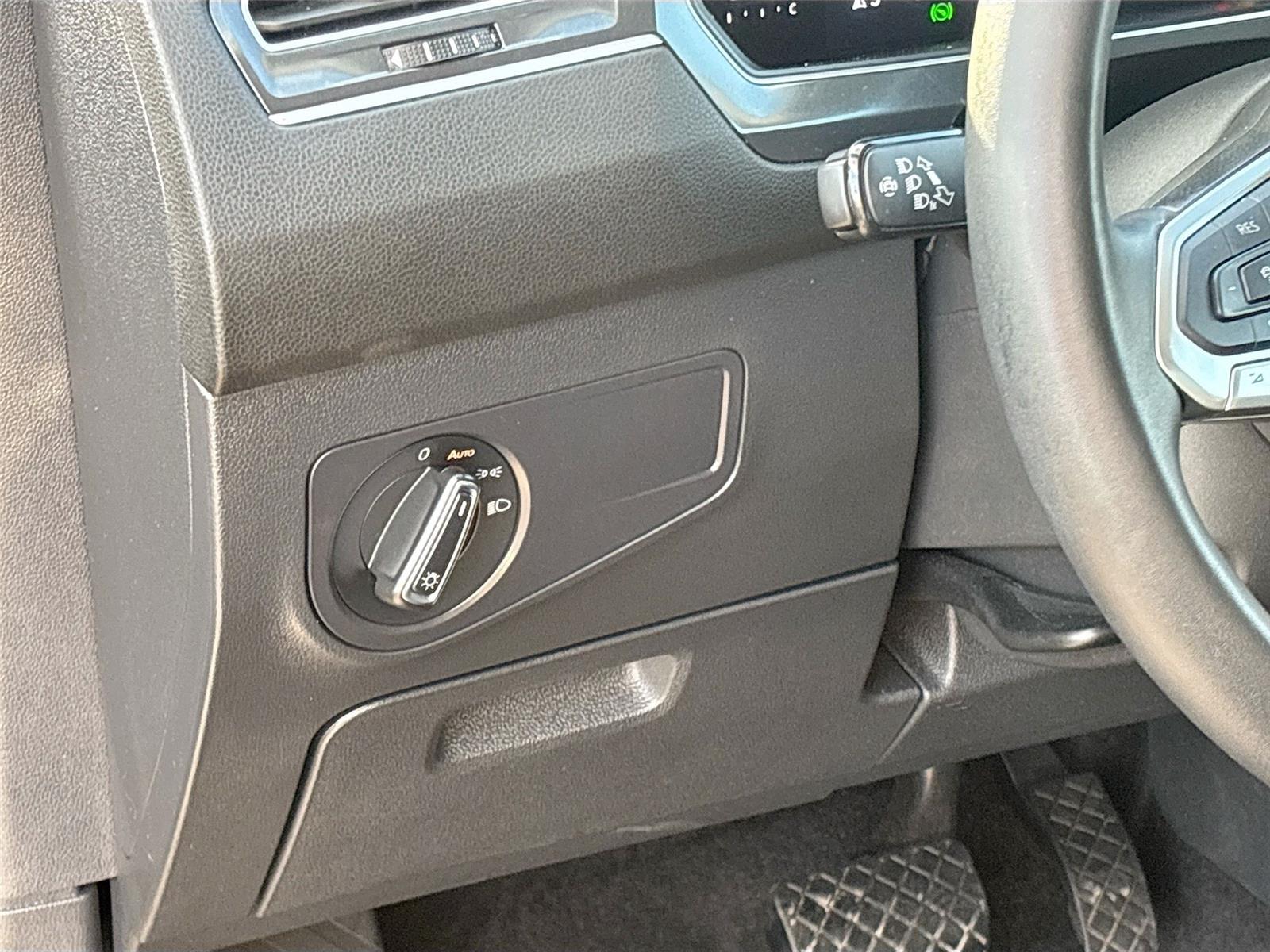 2024 VOLKSWAGEN TIGUAN SE/WOLFS