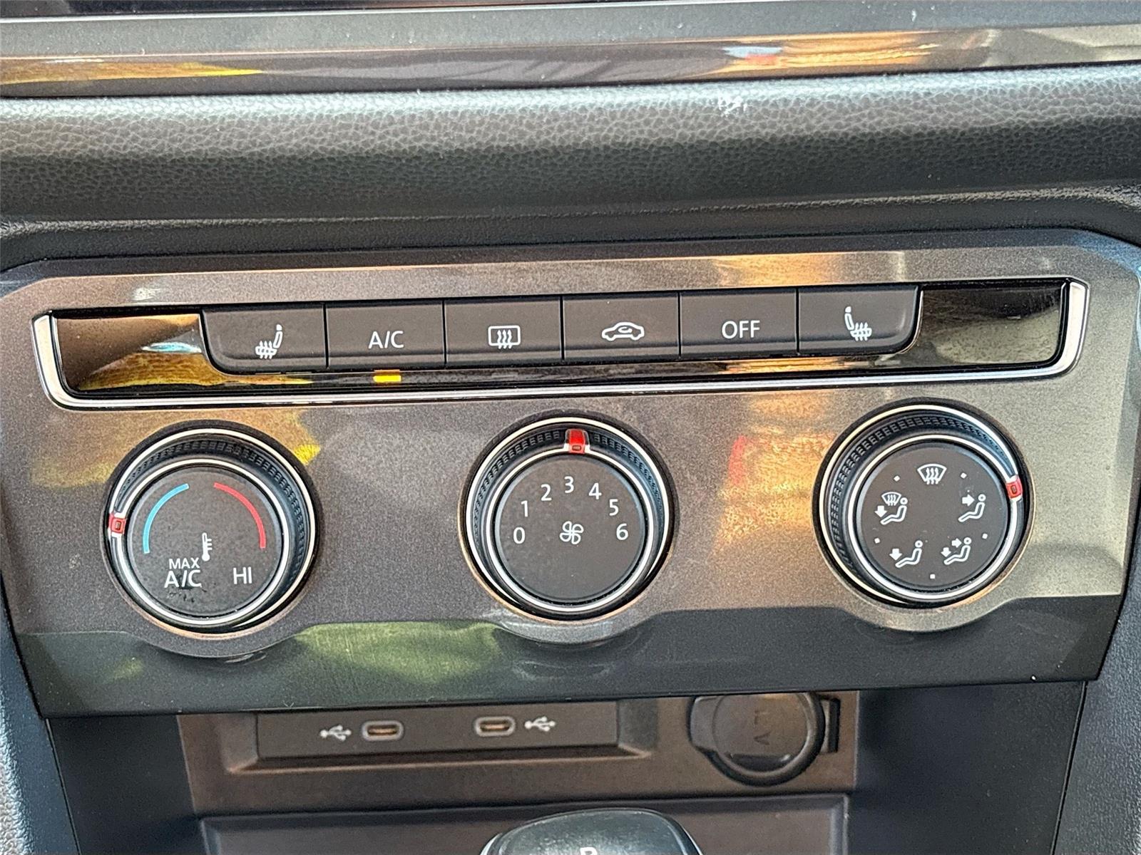 2024 VOLKSWAGEN TIGUAN SE/WOLFS