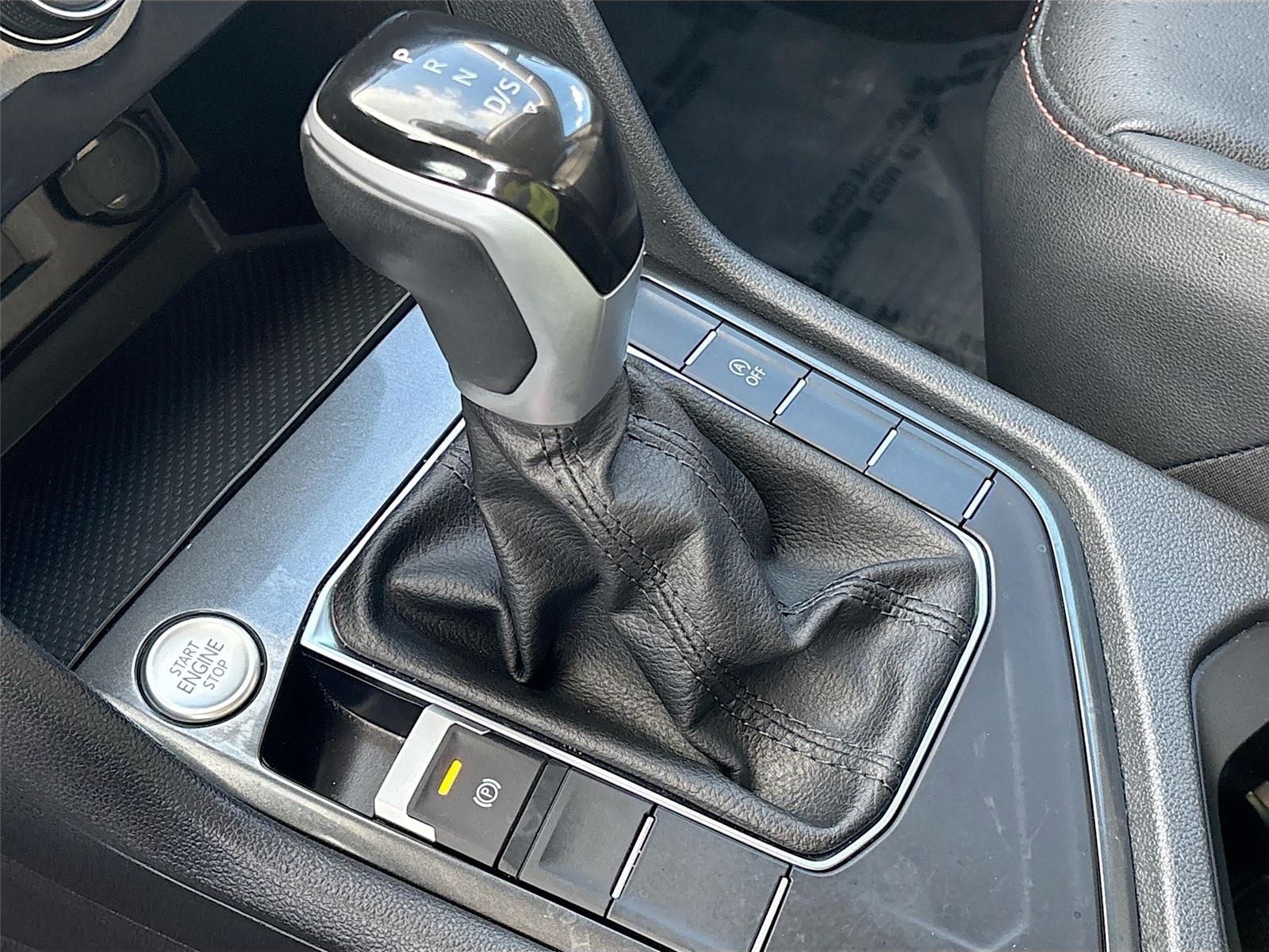 2024 VOLKSWAGEN TIGUAN SE/WOLFS