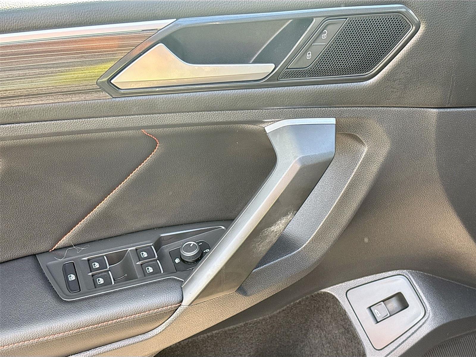 2024 VOLKSWAGEN TIGUAN SE/WOLFS