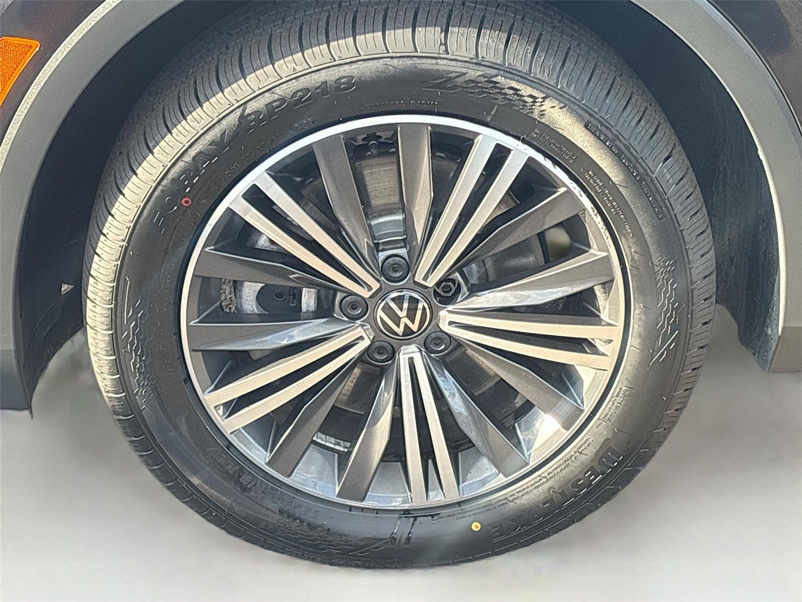 2024 VOLKSWAGEN TIGUAN SE/WOLFS