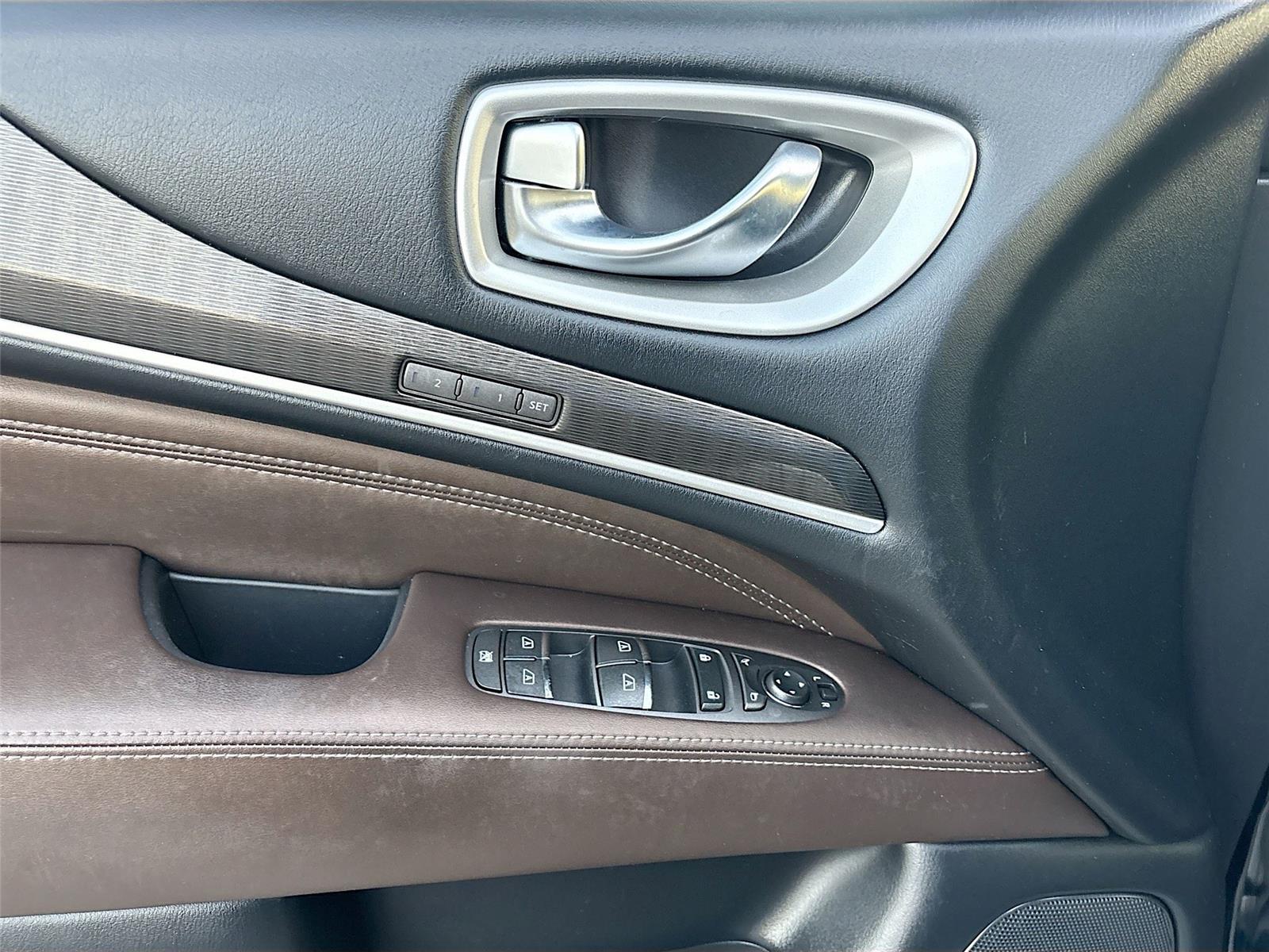 2020 INFINITI QX60 LUXE