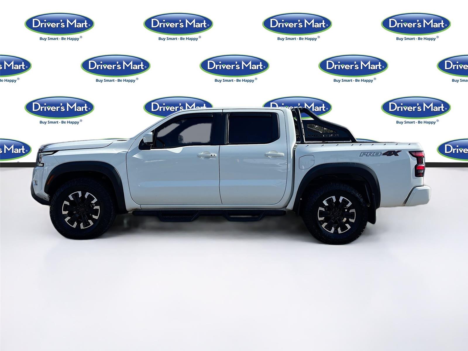 2022 Nissan Frontier PRO-4X photo 2