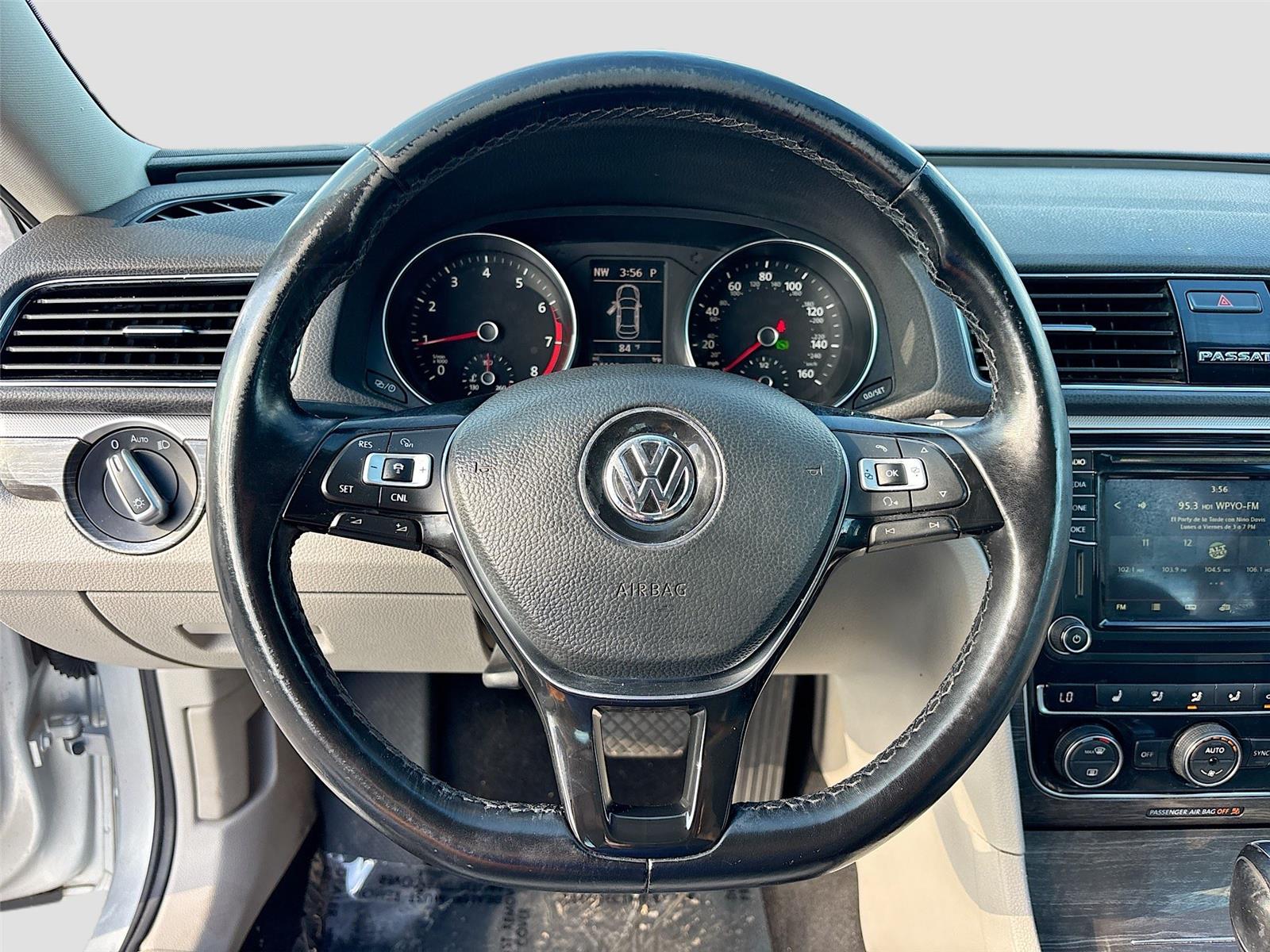 2018 Volkswagen Passat 2.0T SE
