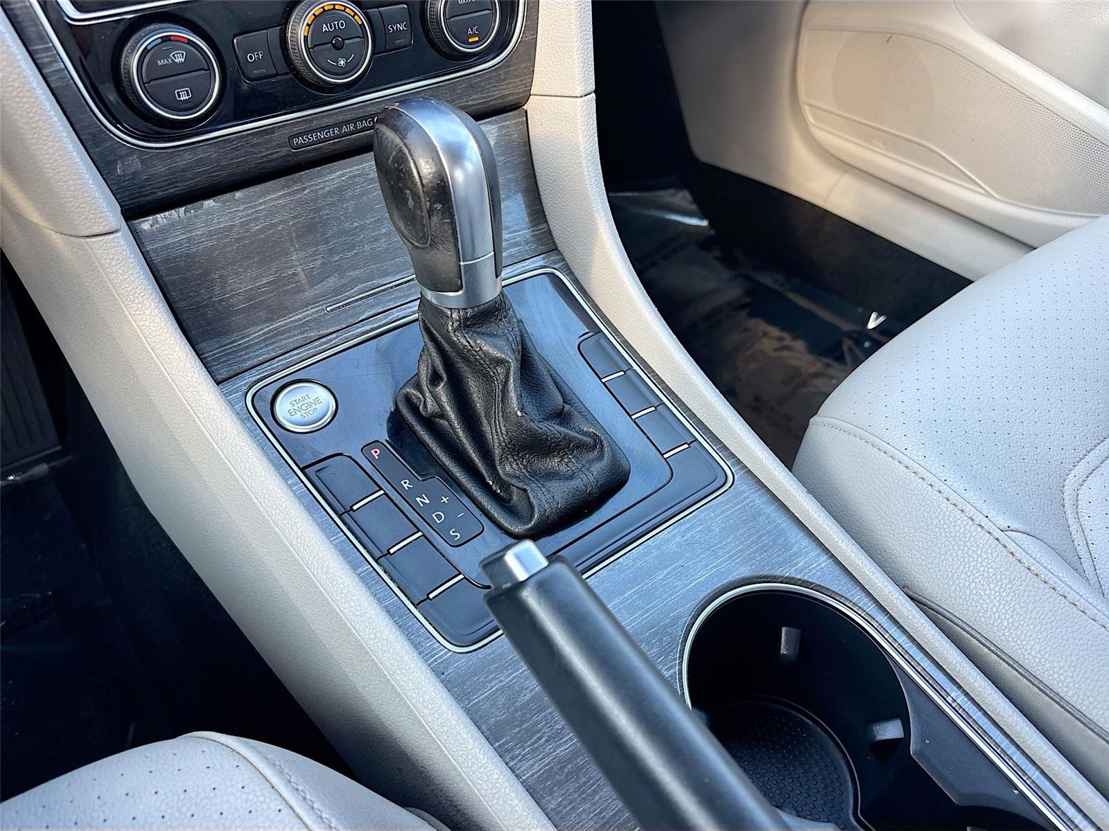 2018 Volkswagen Passat 2.0T SE