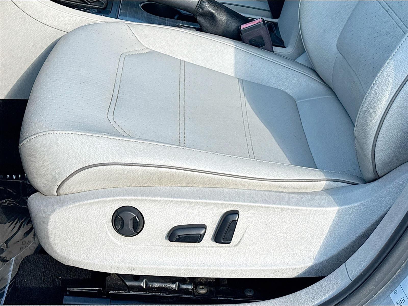 2018 Volkswagen Passat 2.0T SE