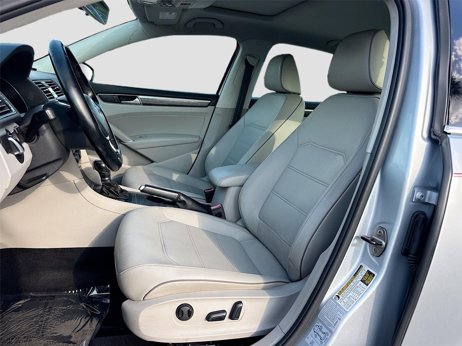 2018 Volkswagen Passat 2.0T SE