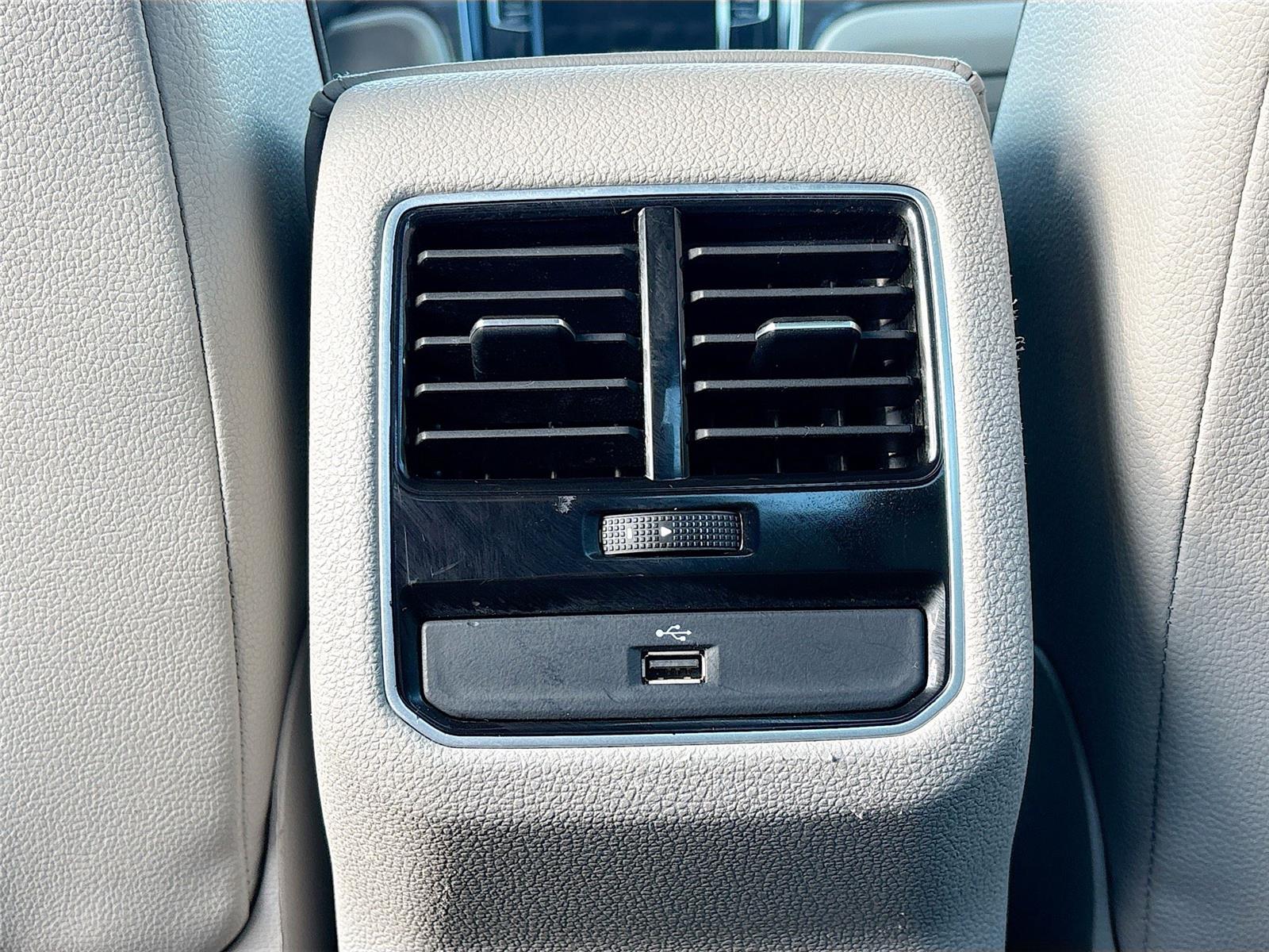 2018 Volkswagen Passat 2.0T SE