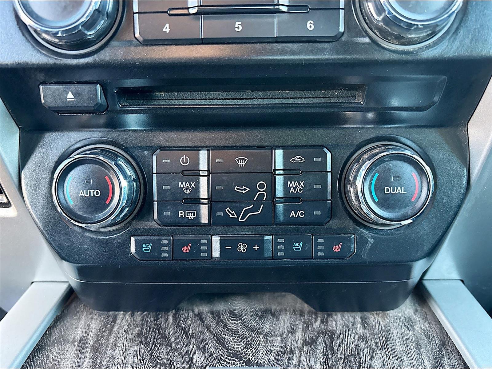 2017 Ford F-350 Super Duty Lariat