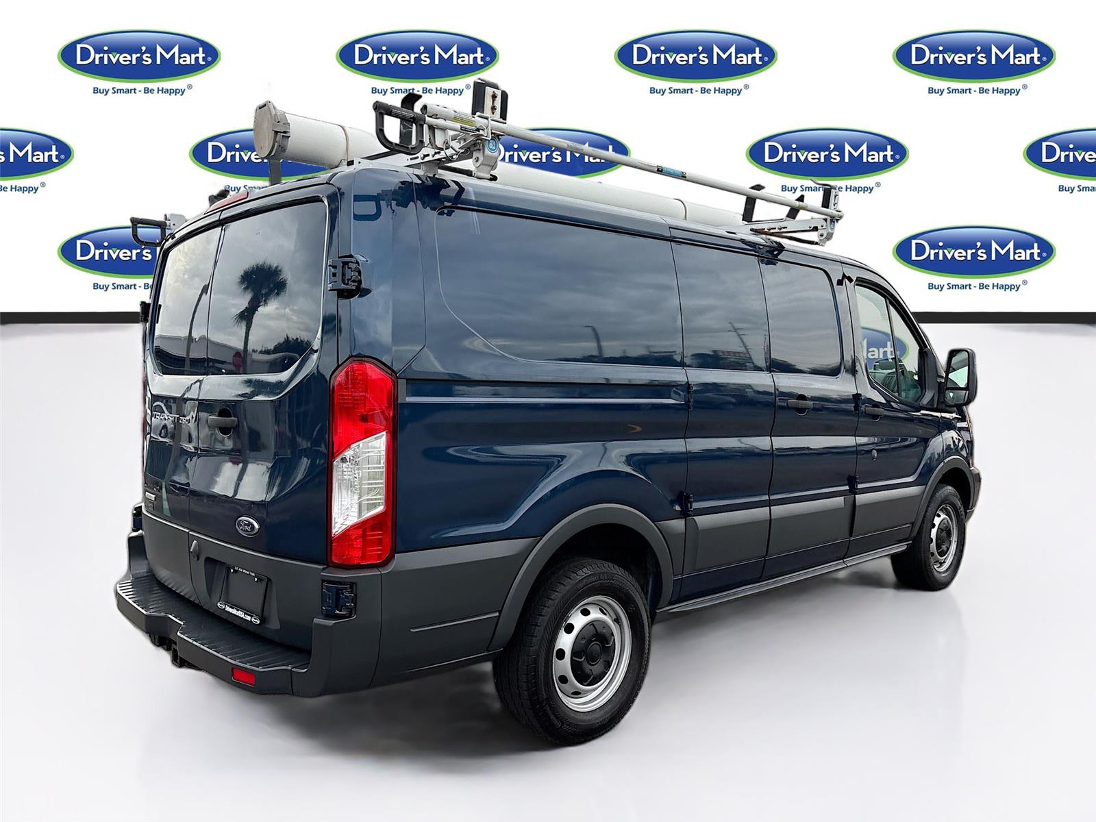 2017 Ford Transit Van photo 4