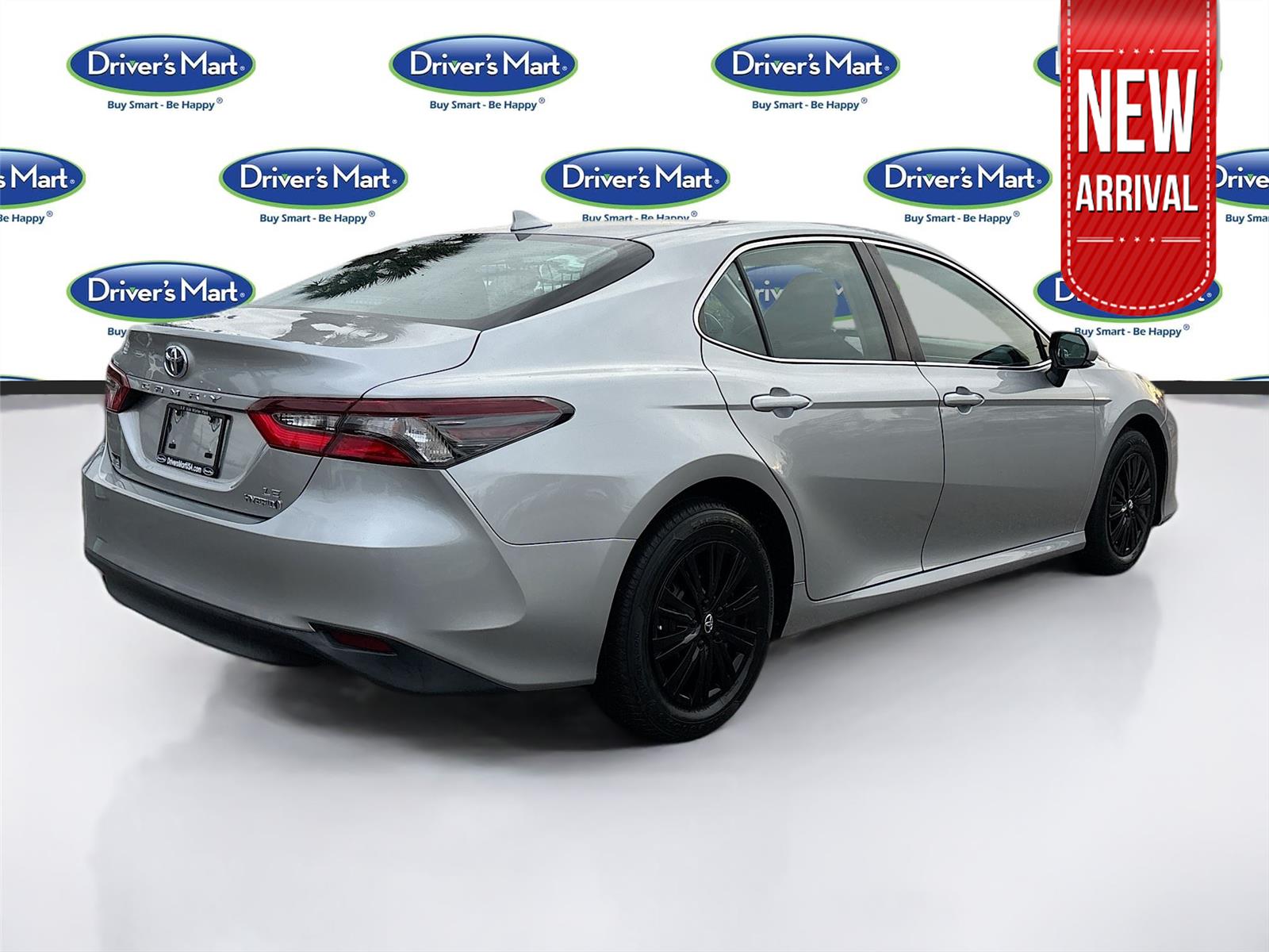 2022 Toyota Camry Hybrid LE