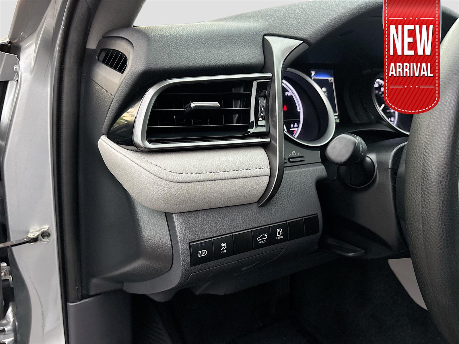 2022 Toyota Camry Hybrid LE