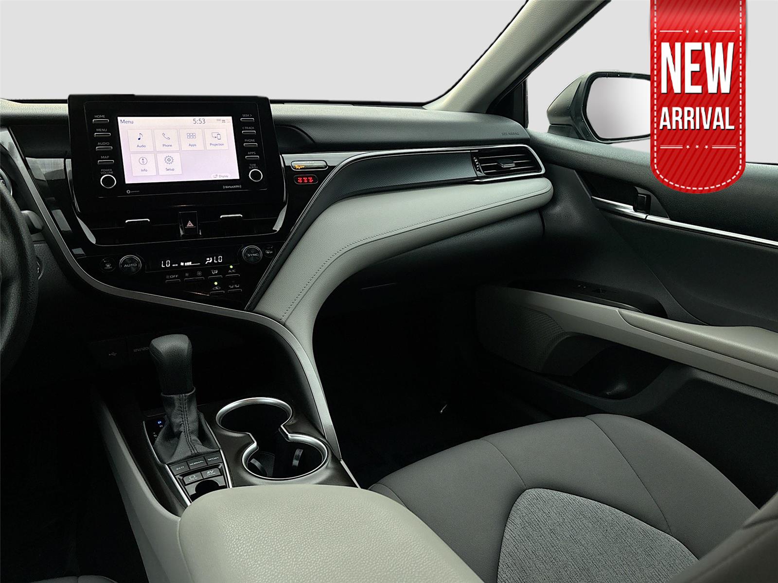 2022 Toyota Camry Hybrid LE