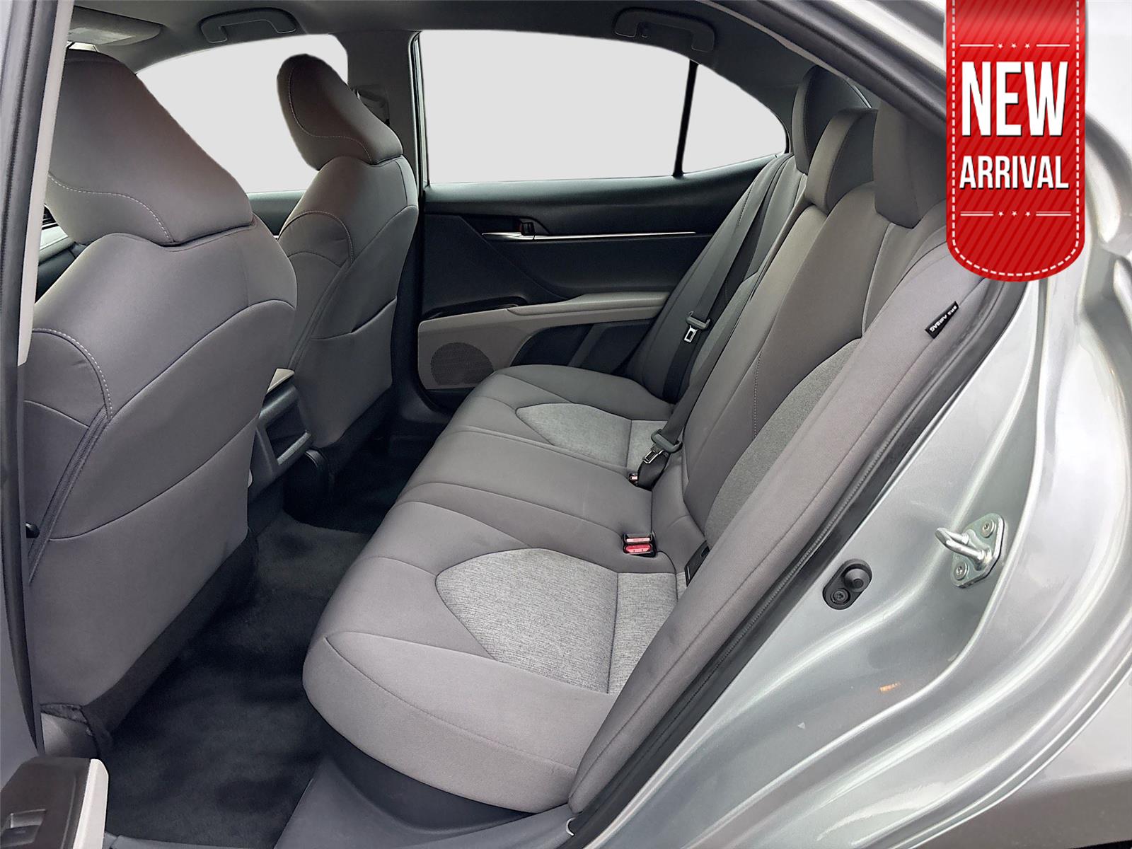 2022 Toyota Camry Hybrid LE