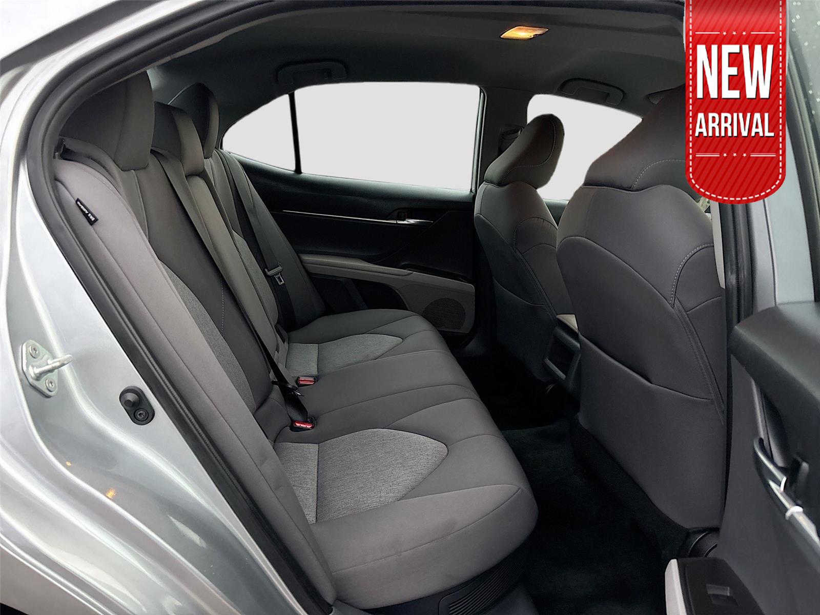 2022 Toyota Camry Hybrid LE