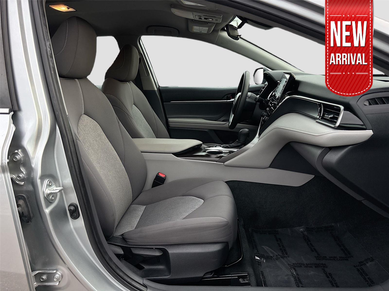 2022 Toyota Camry Hybrid LE