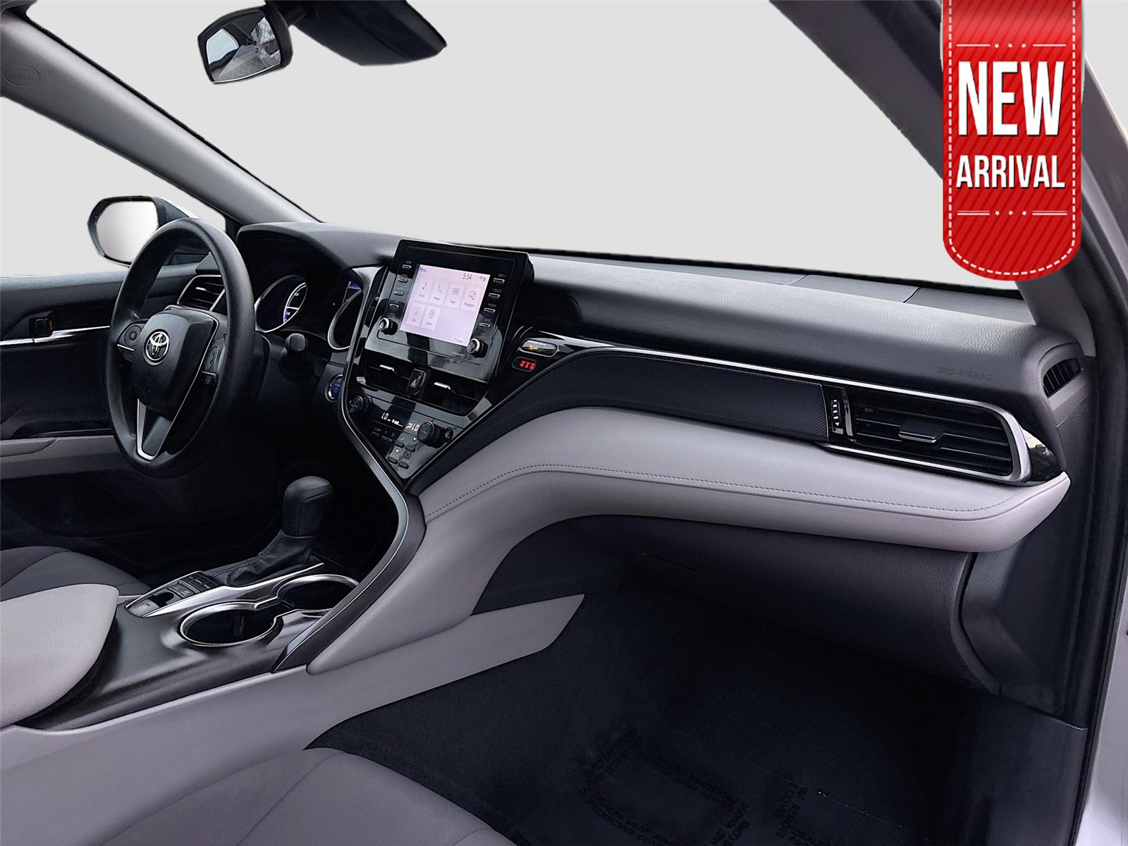 2022 Toyota Camry Hybrid LE